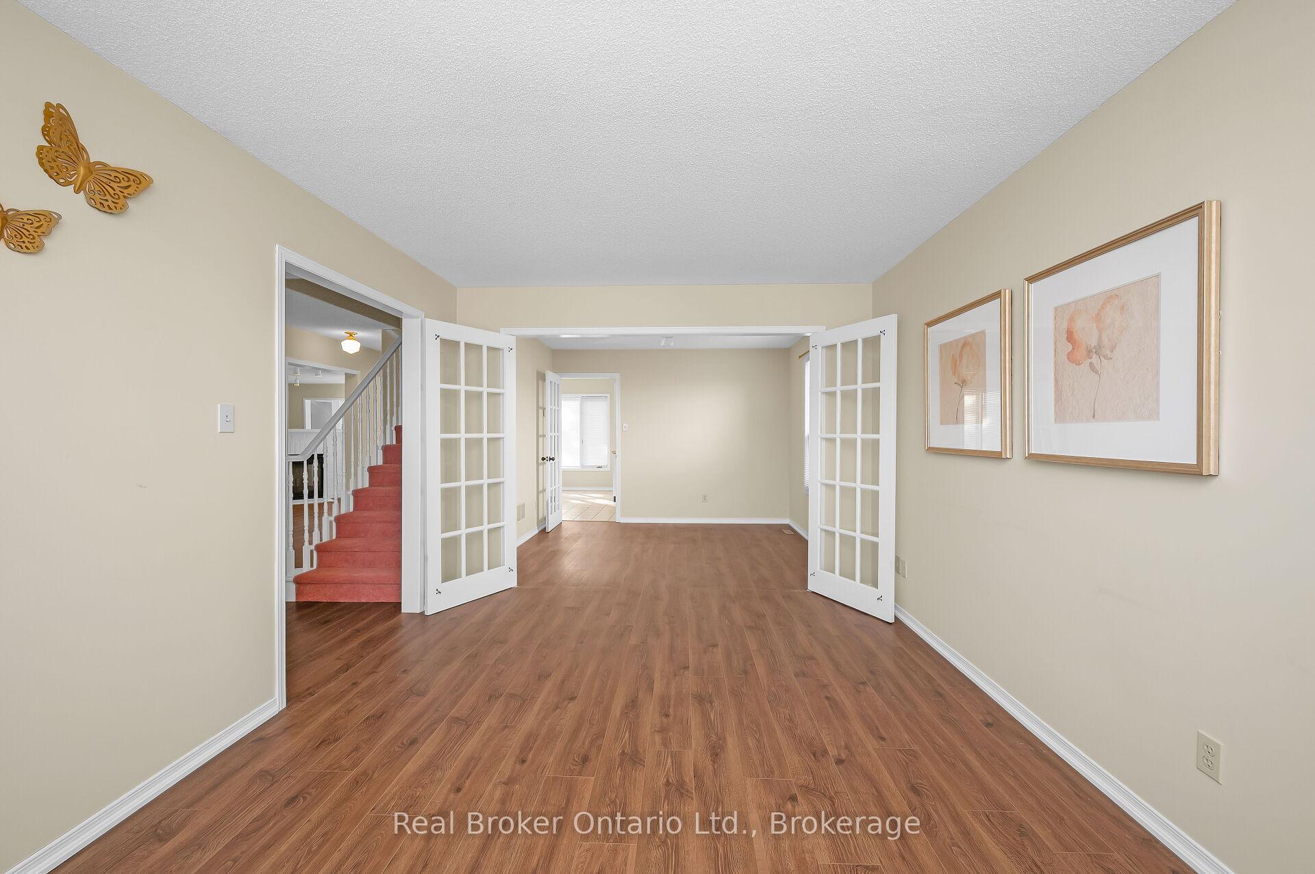 Photo 8 of 10 Avonbridge Court, Hamilton, Randall — HOMEH