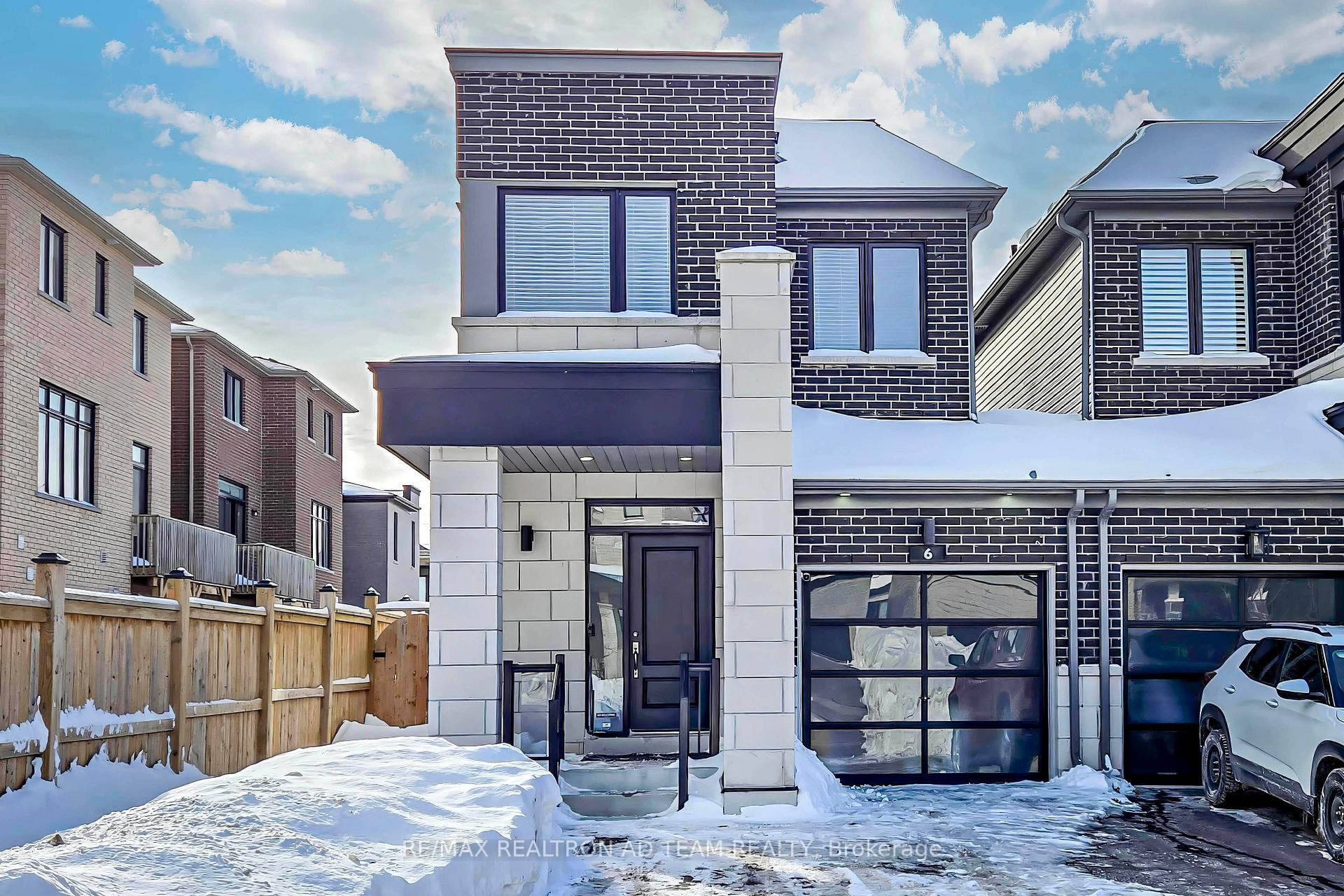 Front of 6 Larkin Lane