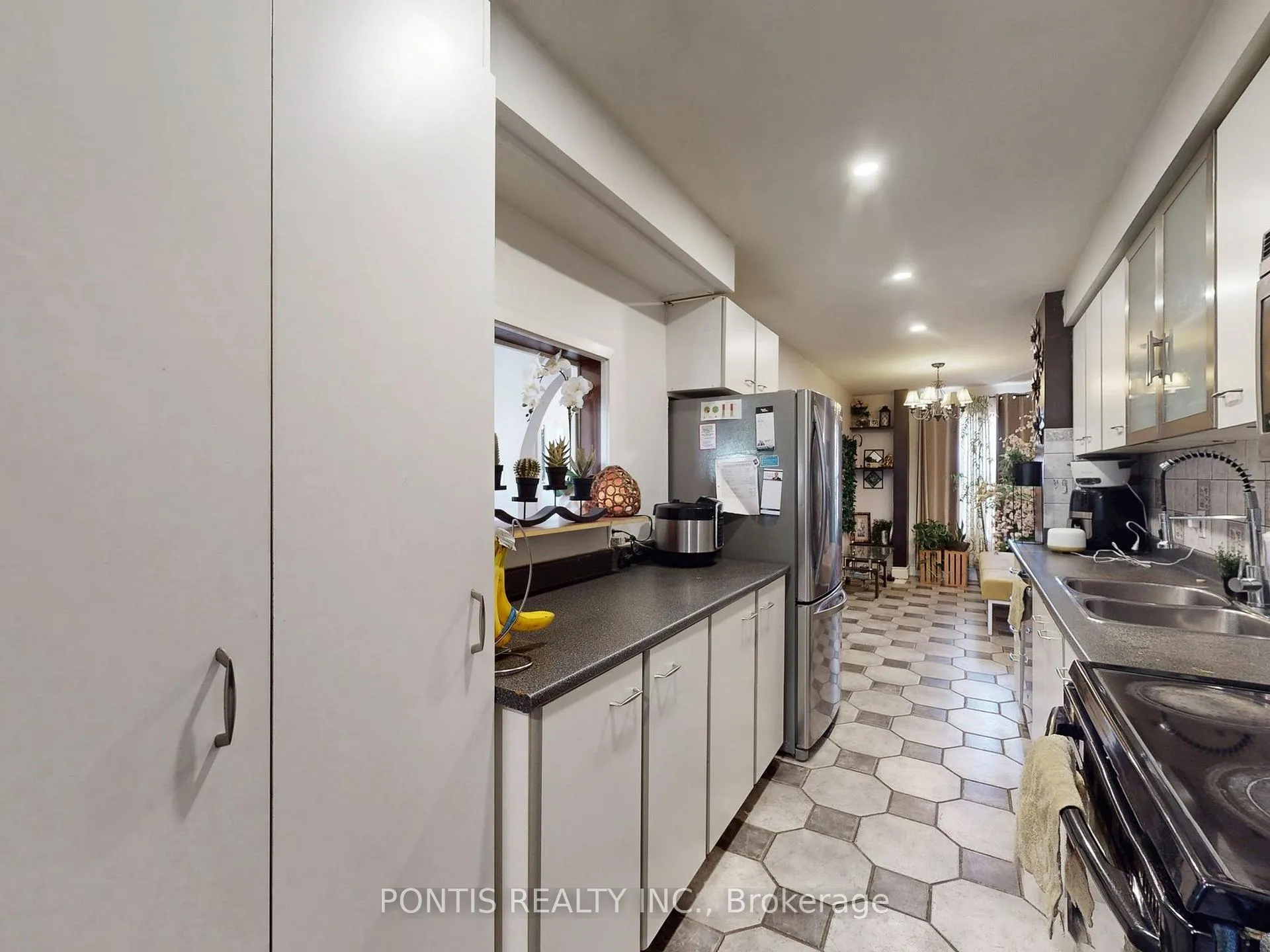Photo 14 of 140 Cutters Crescent, Brampton, Fletcher's West — HOMEH