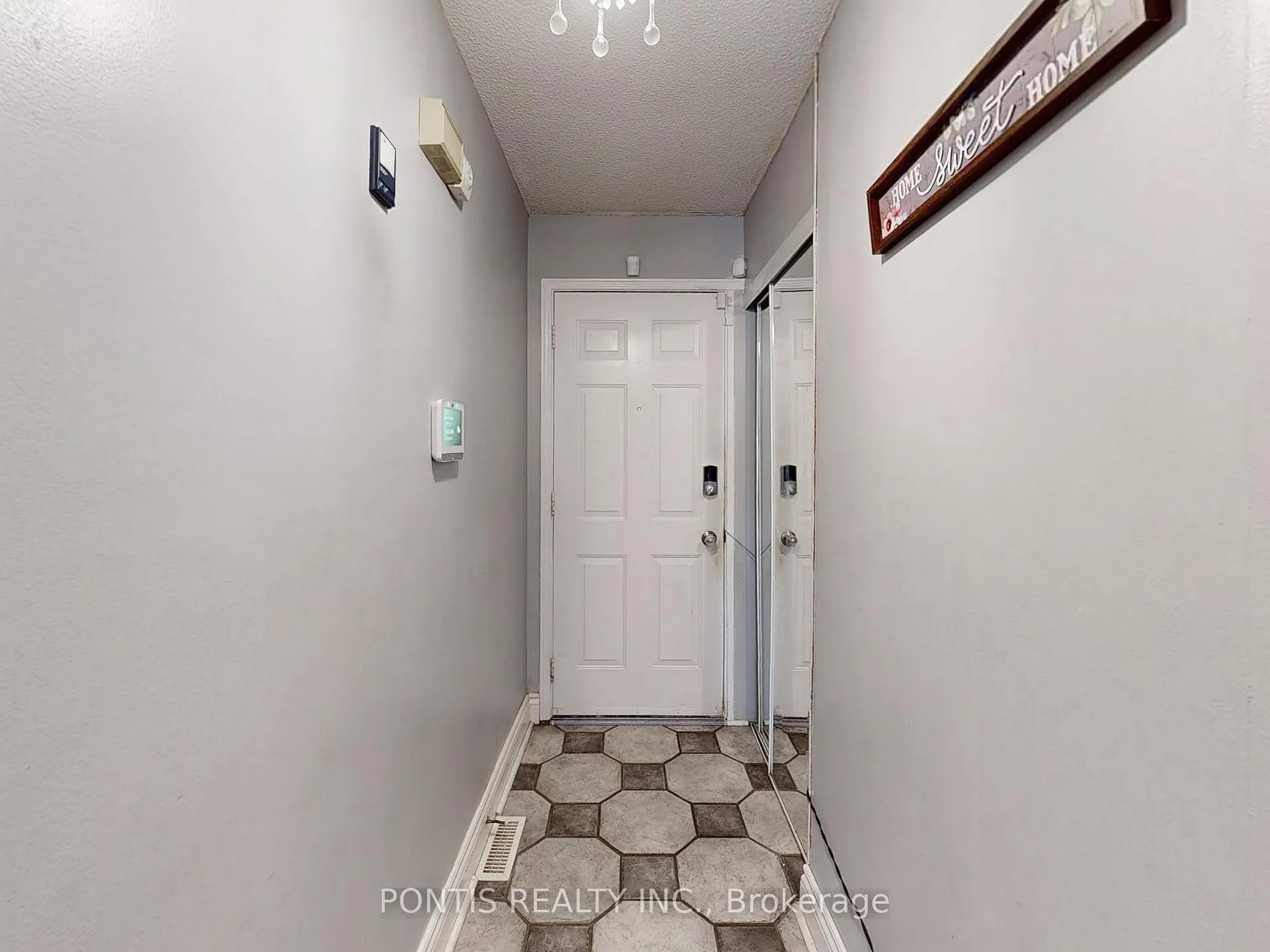 Photo 16 of 140 Cutters Crescent, Brampton, Fletcher's West — HOMEH