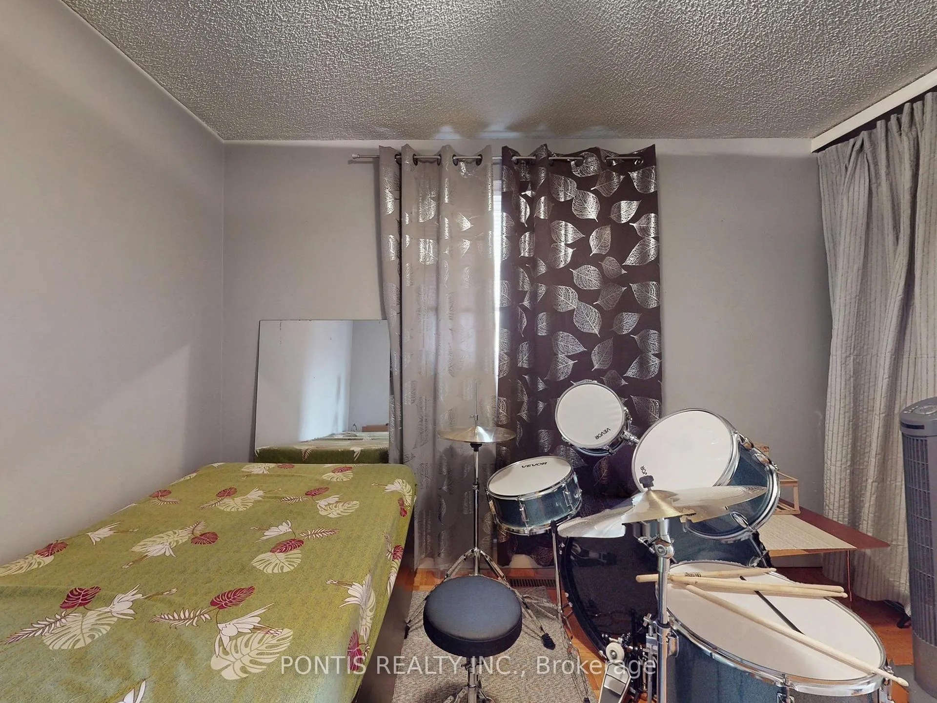 Photo 28 of 140 Cutters Crescent, Brampton, Fletcher's West — HOMEH