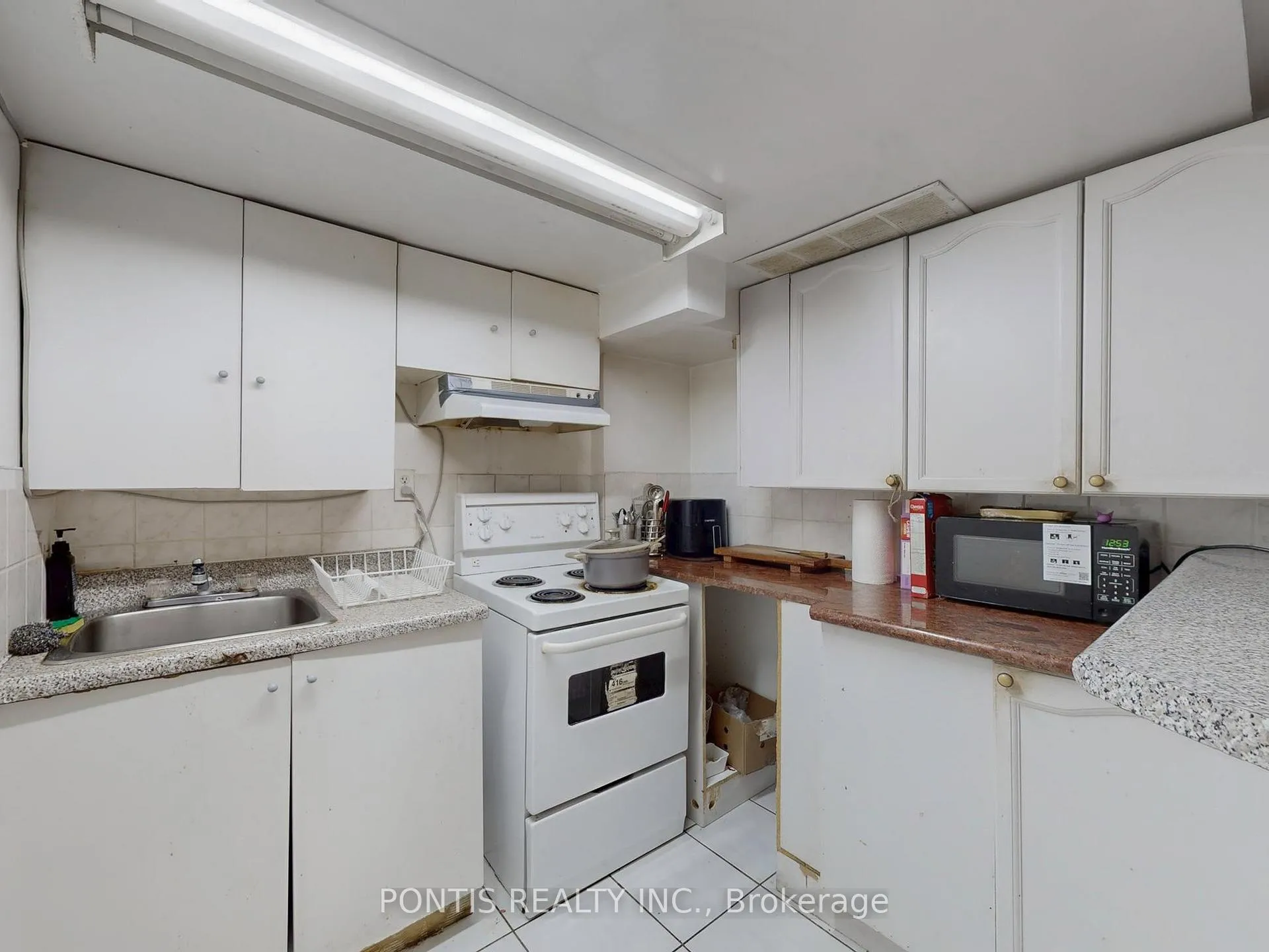 Photo 35 of 140 Cutters Crescent, Brampton, Fletcher's West — HOMEH