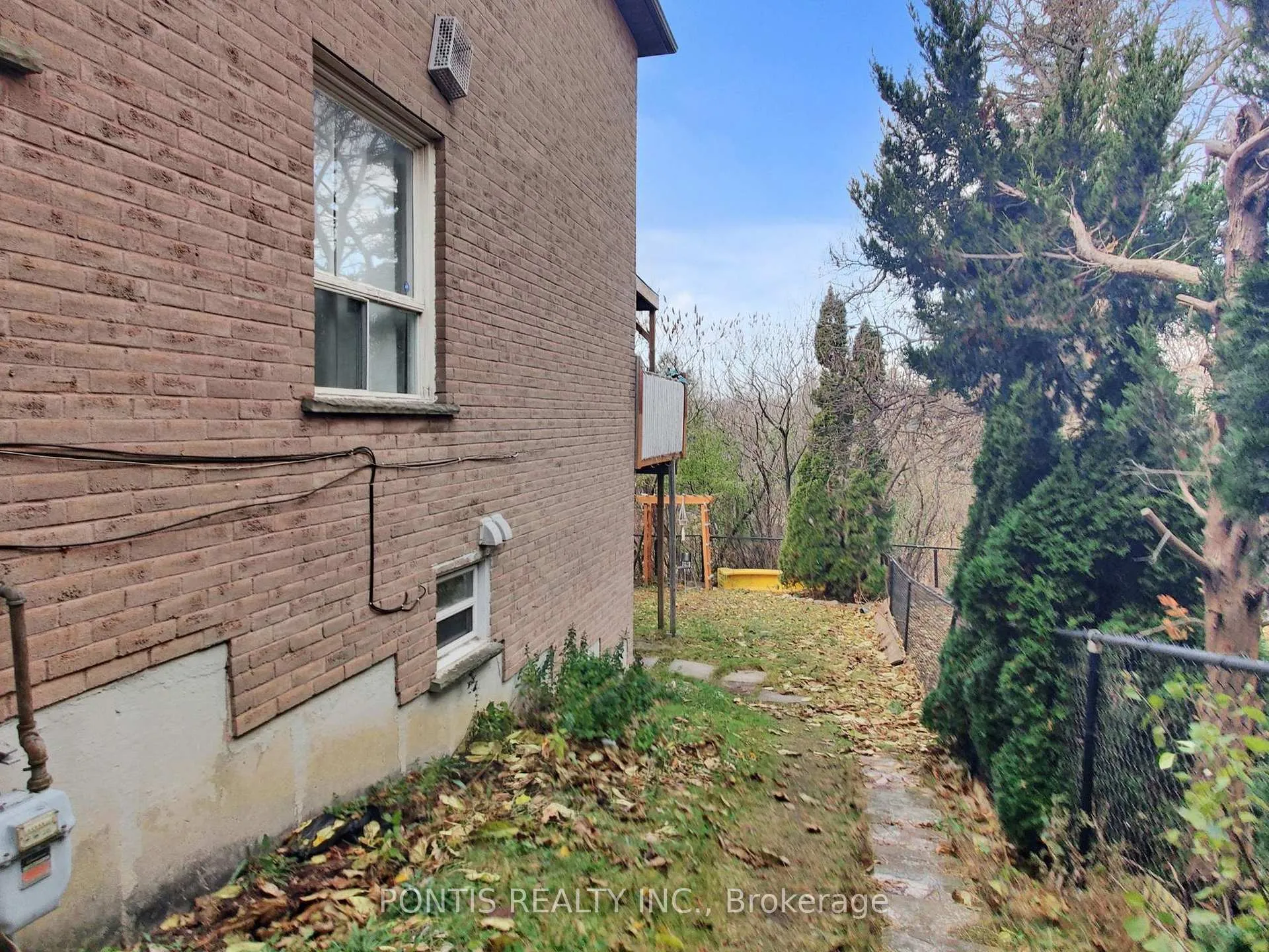 Photo 38 of 140 Cutters Crescent, Brampton, Fletcher's West — HOMEH