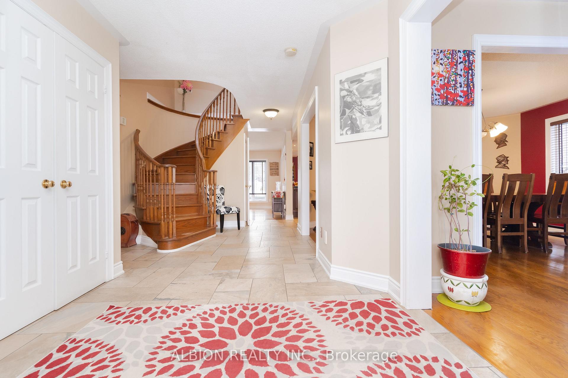 Photo 5 of 67 Taylorwood Avenue, Caledon, Bolton North — HOMEH