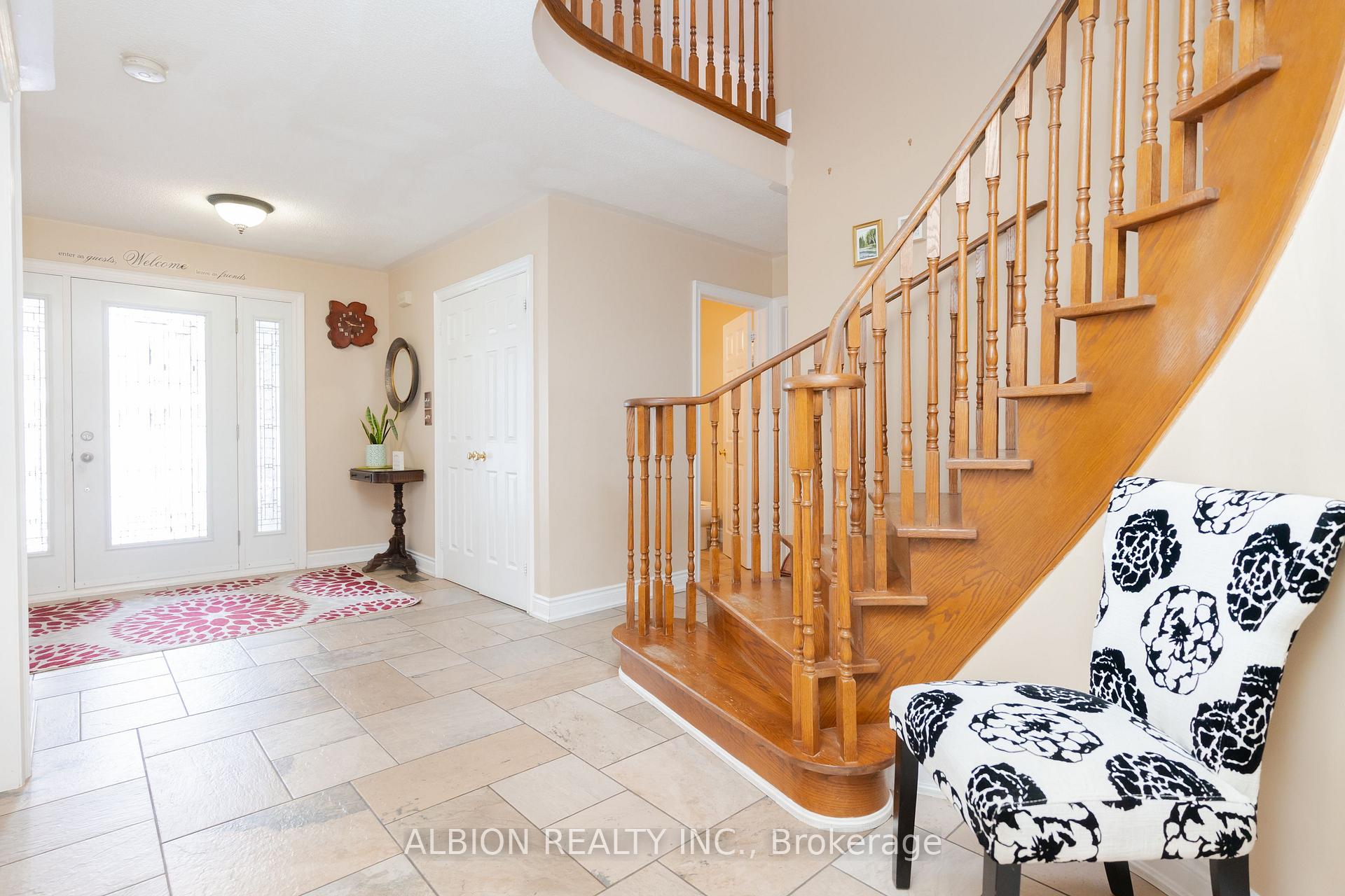 Photo 6 of 67 Taylorwood Avenue, Caledon, Bolton North — HOMEH