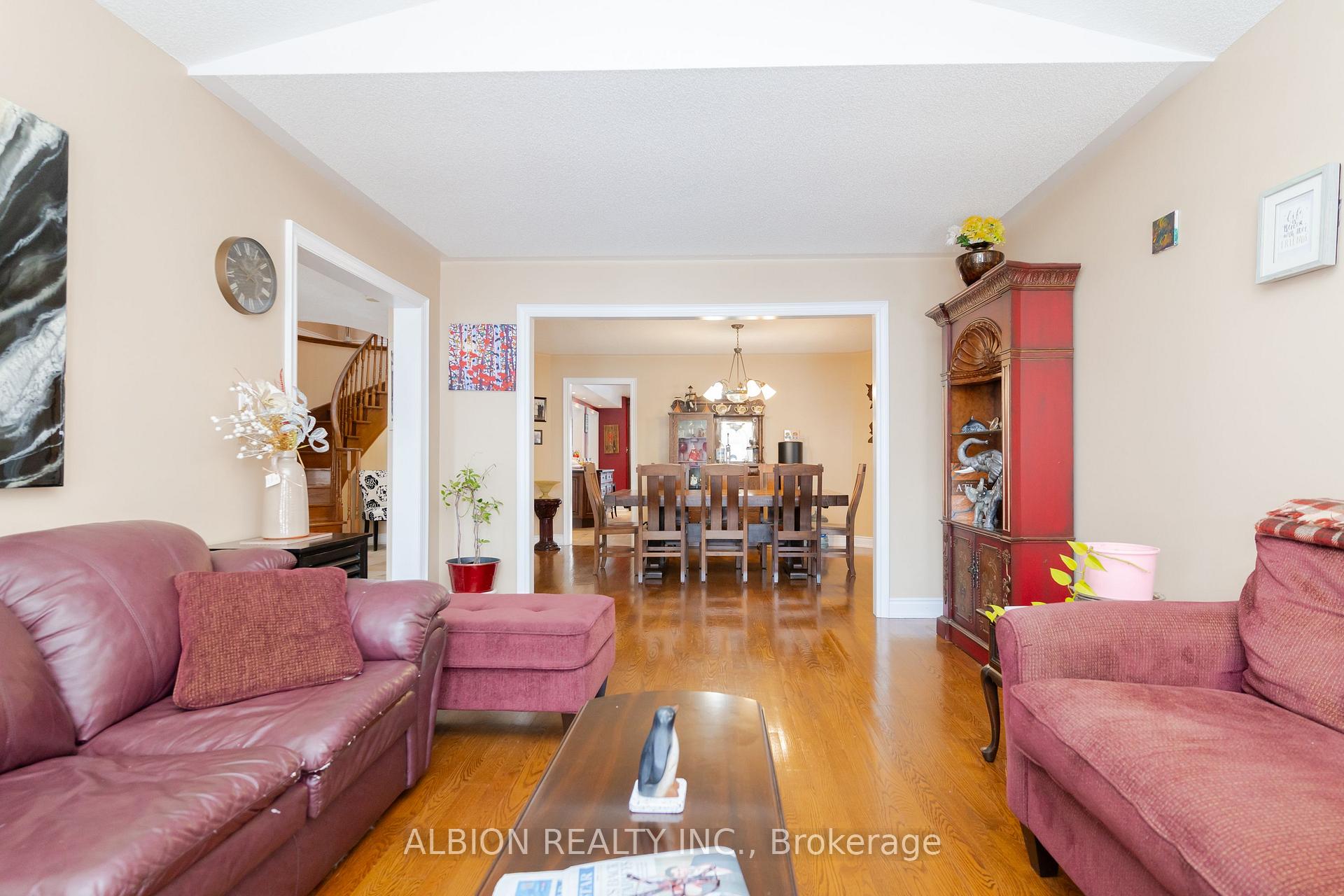 Photo 7 of 67 Taylorwood Avenue, Caledon, Bolton North — HOMEH