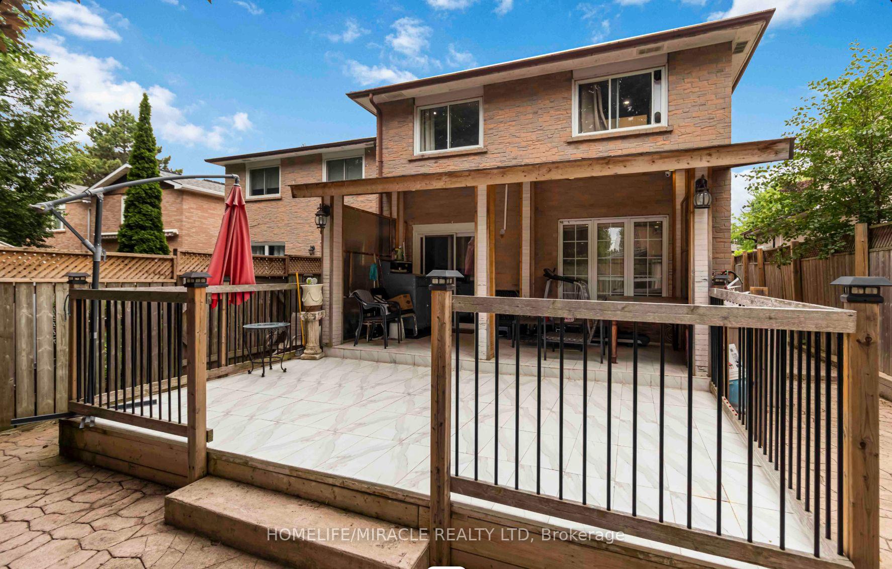 Photo 22 of 32 Barrington Crescent, Brampton, Heart Lake East — HOMEH