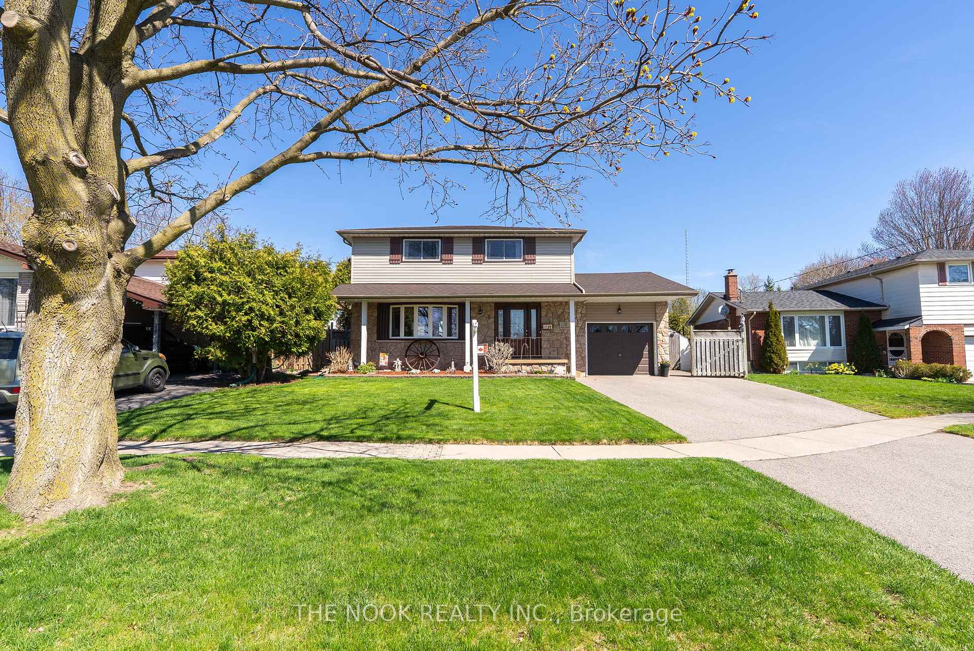 Photo 28 of 3 Strike Avenue, Clarington, Bowmanville — HOMEH