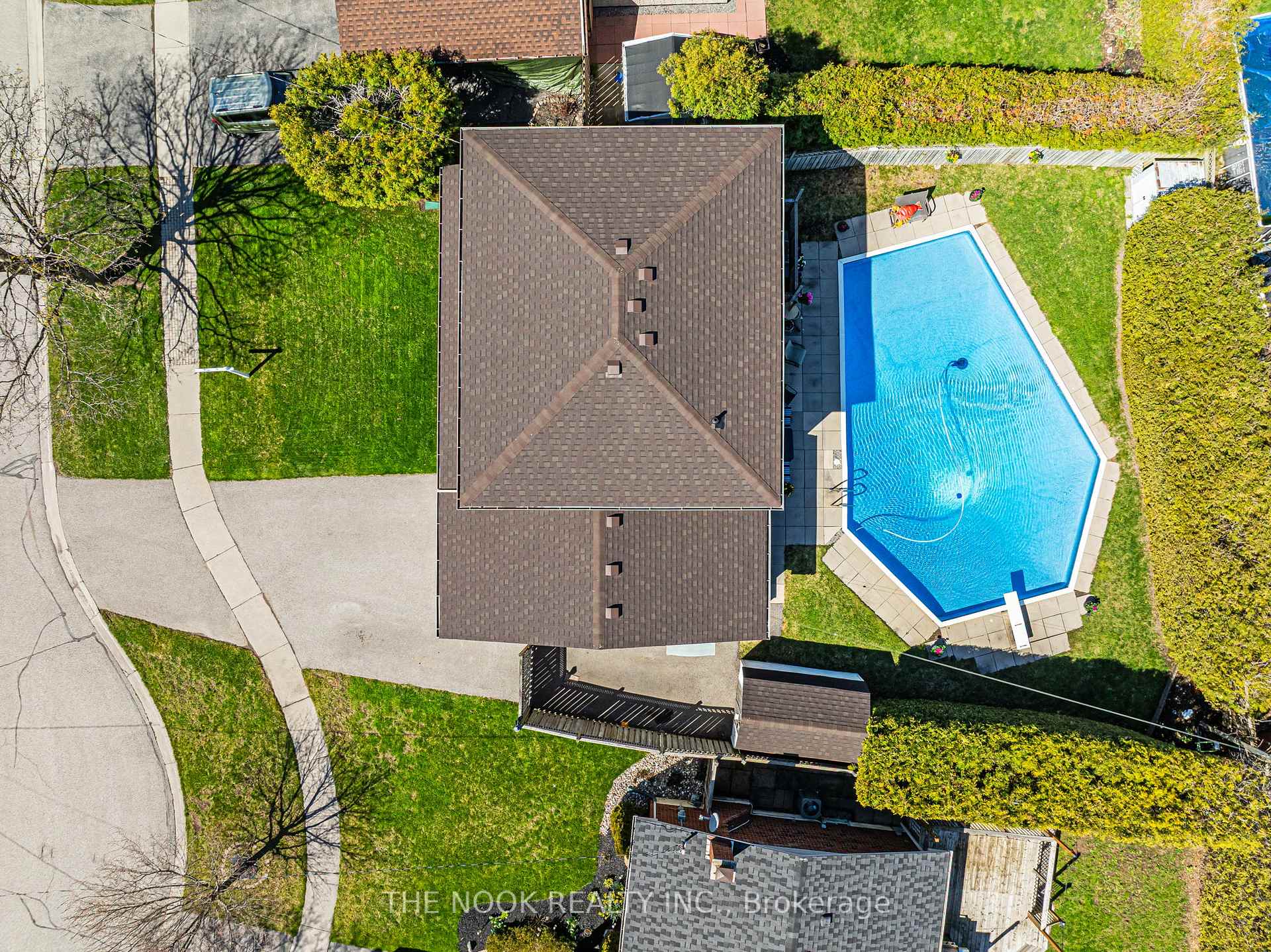 Photo 31 of 3 Strike Avenue, Clarington, Bowmanville — HOMEH