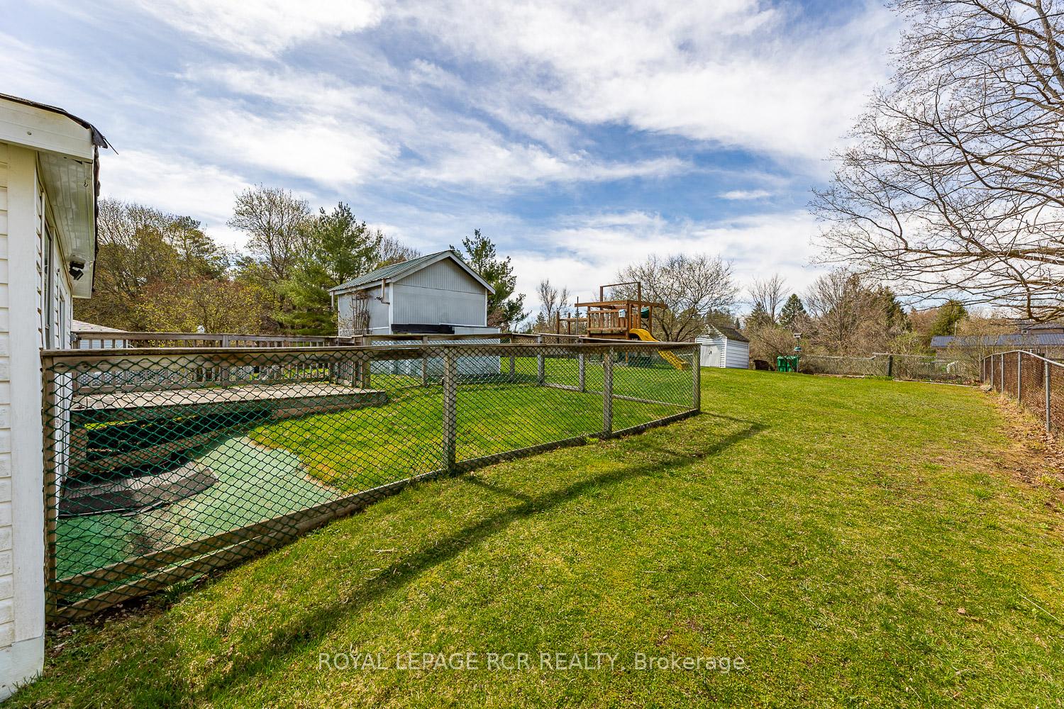 Photo 7 of 48 Cardwell Street, Caledon, Alton — HOMEH