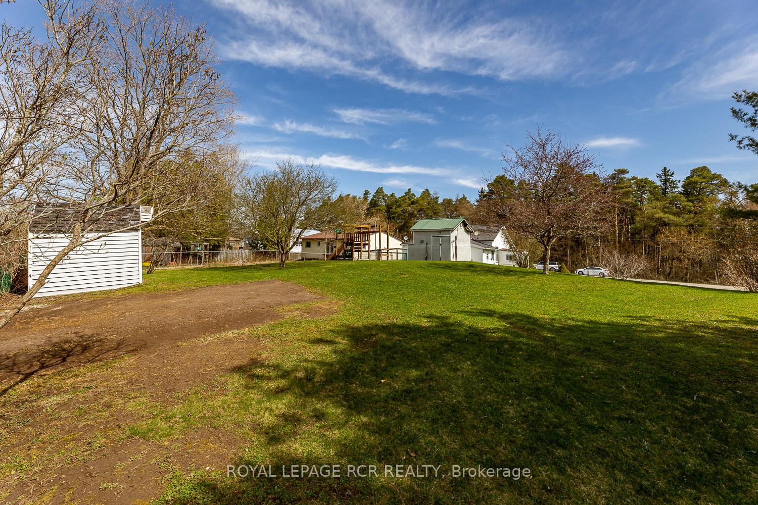 Photo 13 of 48 Cardwell Street, Caledon, Alton — HOMEH