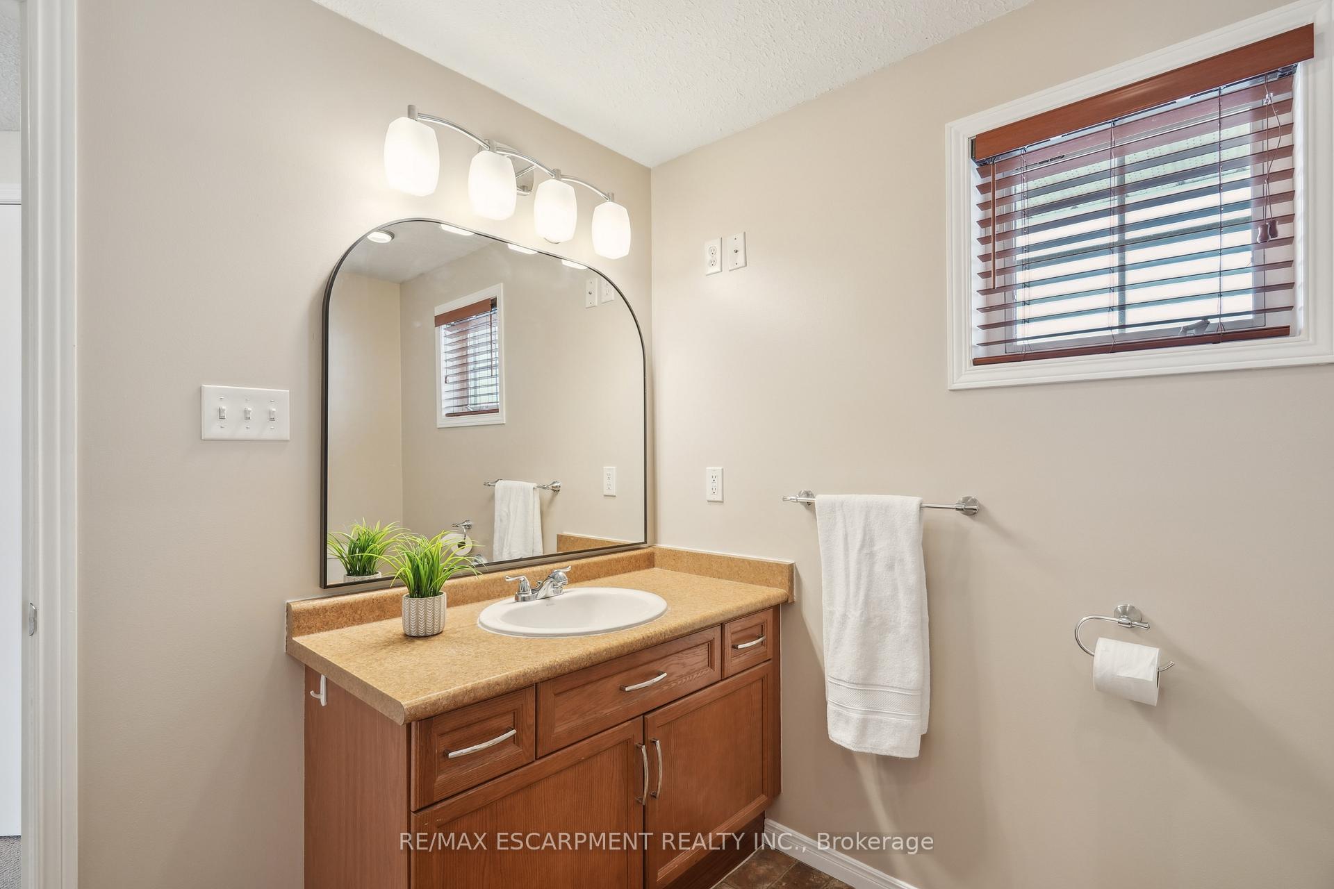 Photo 21 of 33 Maude Lane, Guelph, Grange Road — HOMEH