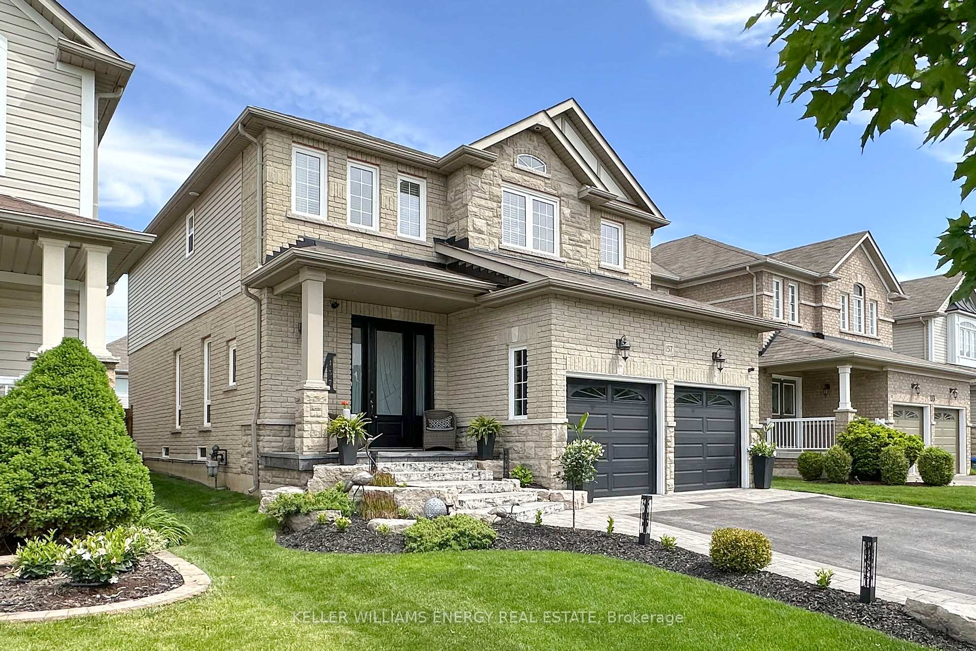 Photo 2 of 157 Dadson Drive, Clarington, Bowmanville — HOMEH