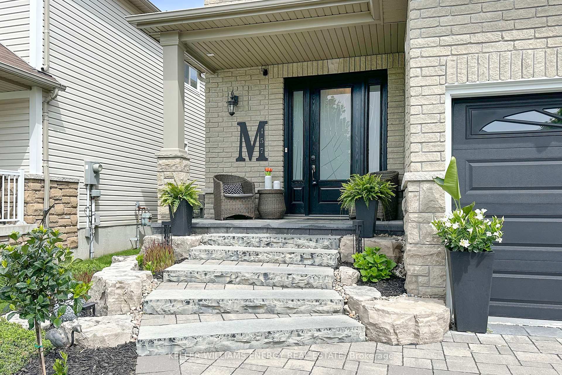 Photo 3 of 157 Dadson Drive, Clarington, Bowmanville — HOMEH