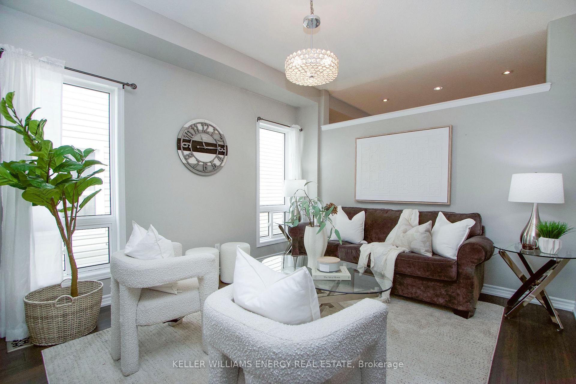 Photo 6 of 157 Dadson Drive, Clarington, Bowmanville — HOMEH