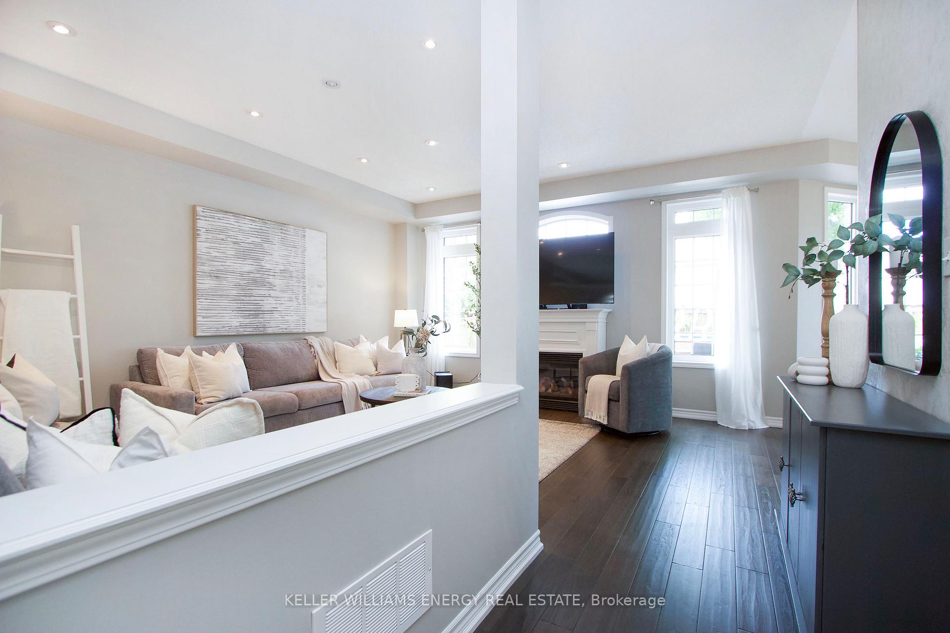 Photo 11 of 157 Dadson Drive, Clarington, Bowmanville — HOMEH