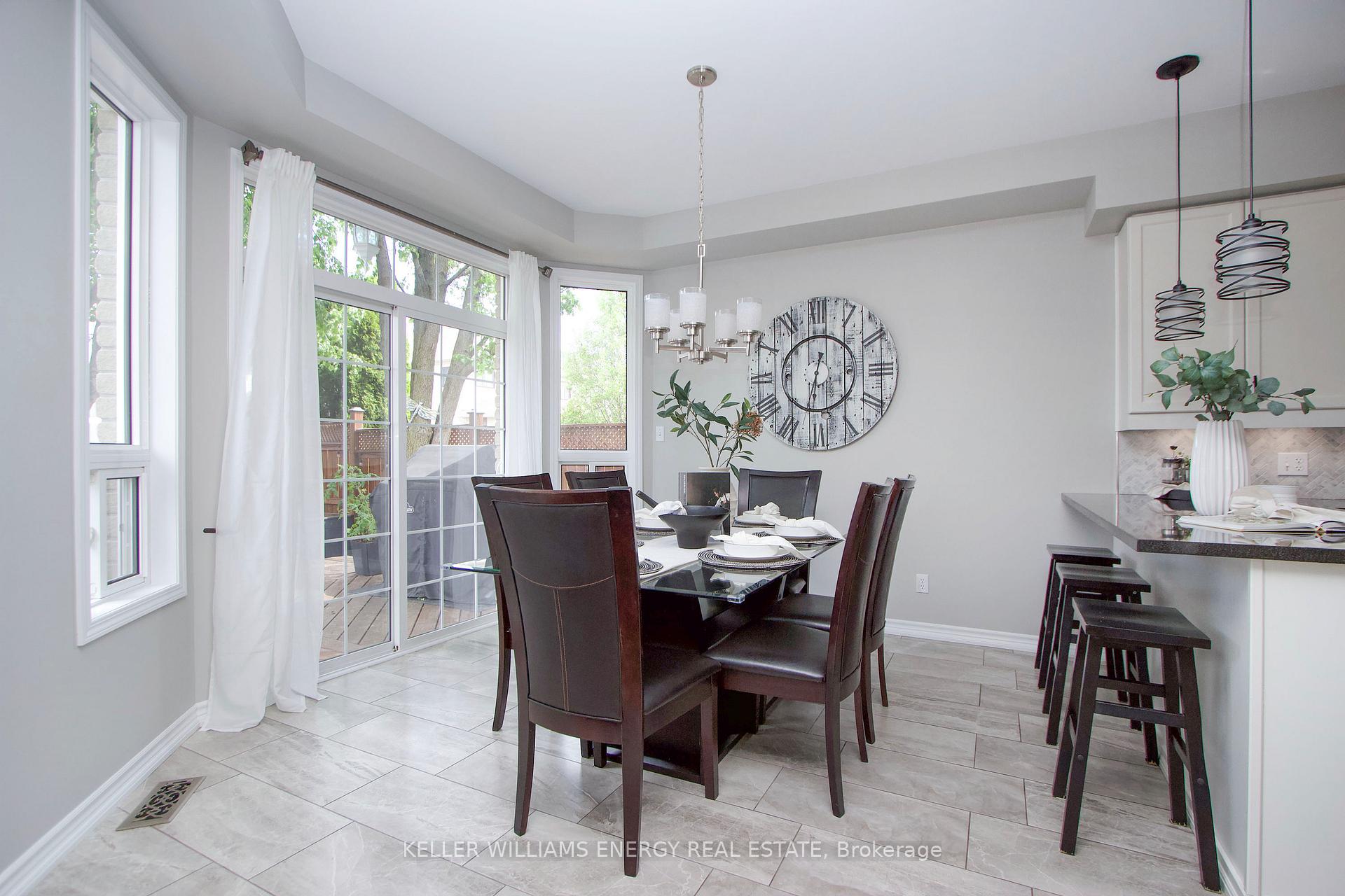 Photo 17 of 157 Dadson Drive, Clarington, Bowmanville — HOMEH