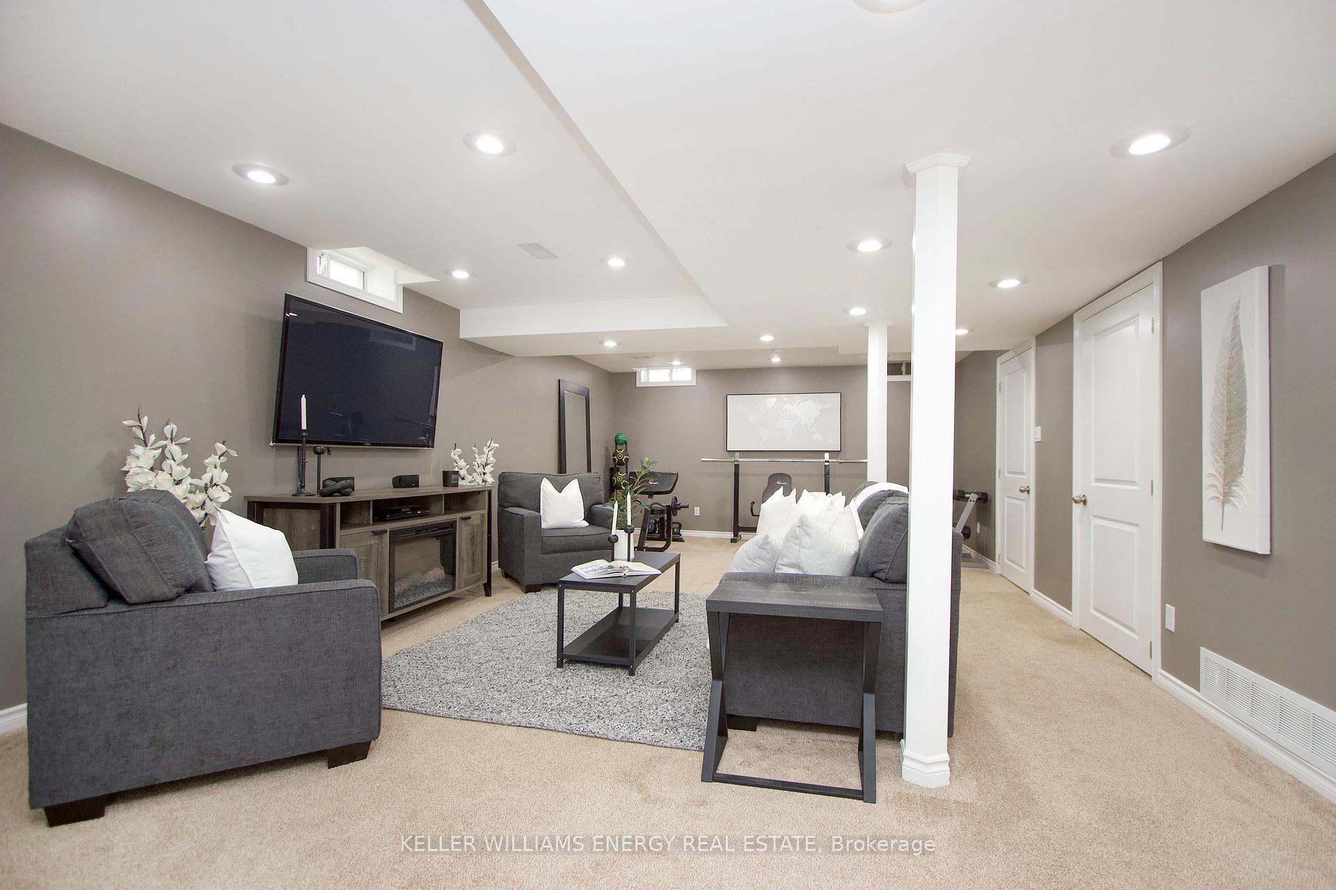 Photo 29 of 157 Dadson Drive, Clarington, Bowmanville — HOMEH