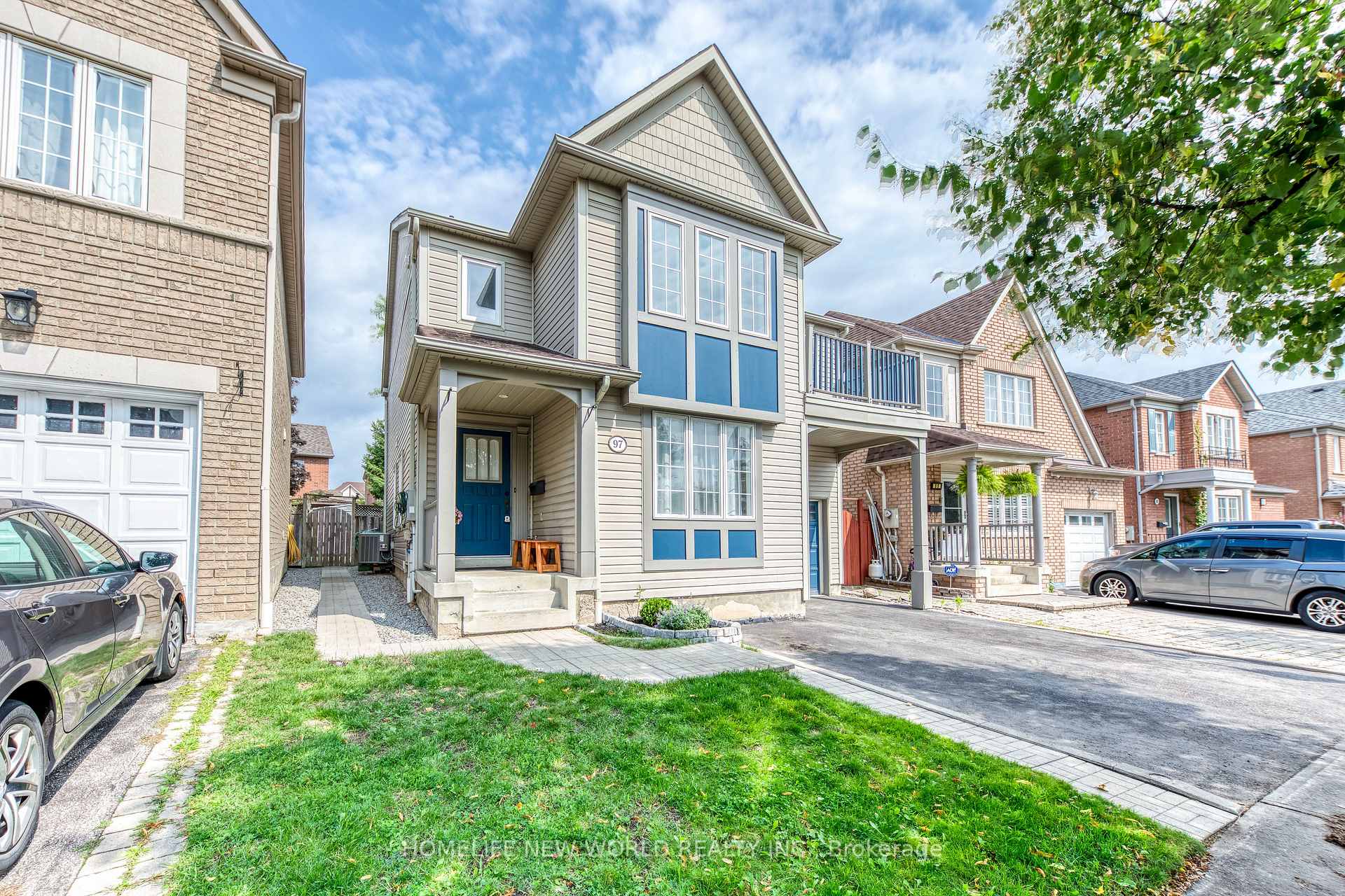 Photo 2 of 97 Mcsweeney Crescent, Ajax, Northwest Ajax — HOMEH