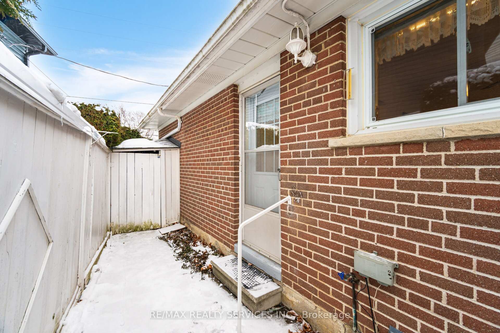 Photo 37 of 2 Lewis Street, Halton Hills, Georgetown — HOMEH