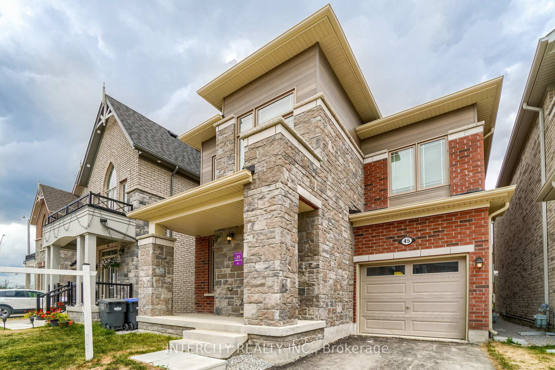 Photo 2 of 45 Thornvalley Terrace, Caledon, Rural Caledon — HOMEH