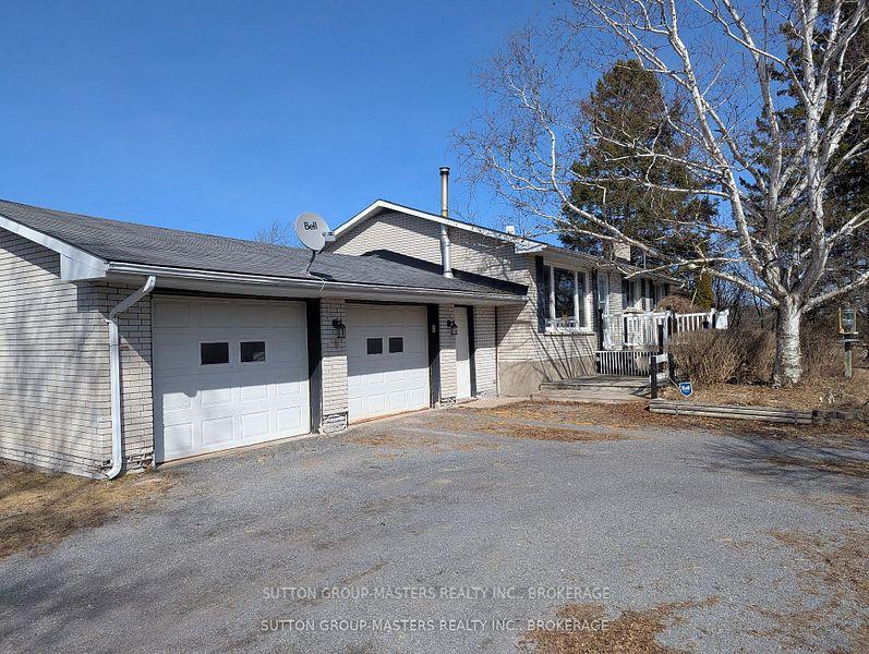 Photo 3 of 4594 Yarker Road, Frontenac, Frontenac South — HOMEH