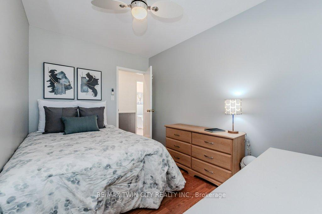 Photo 12 of 841 Westminster Drive S, Cambridge — HOMEH