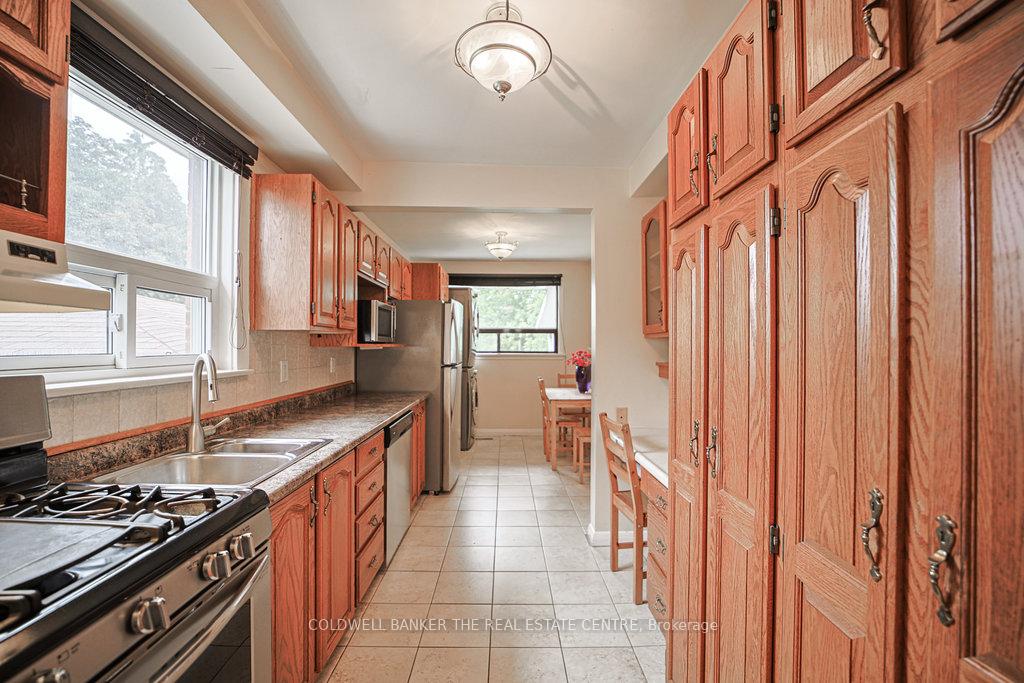 Photo 2 of 34 Crestview Avenue, Brampton, Brampton East — HOMEH