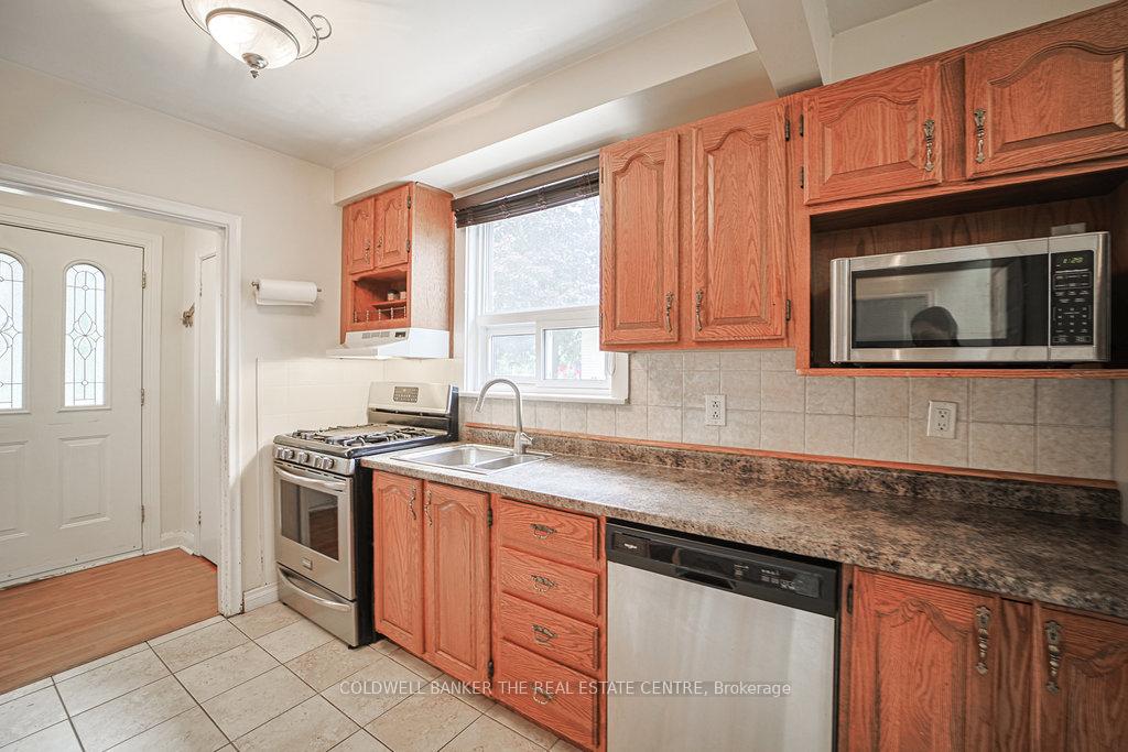 Photo 5 of 34 Crestview Avenue, Brampton, Brampton East — HOMEH