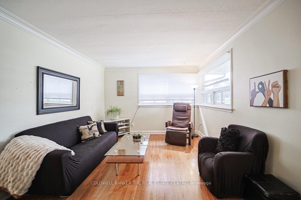 Photo 13 of 34 Crestview Avenue, Brampton, Brampton East — HOMEH