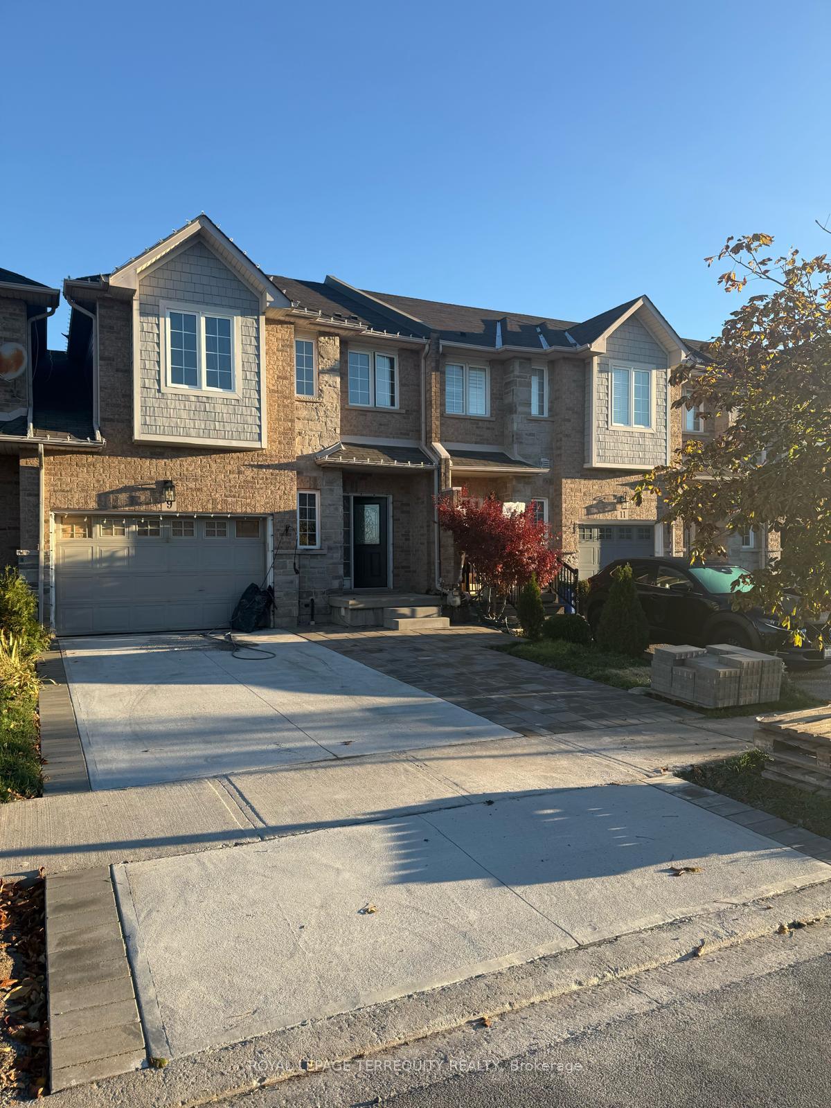 Photo 1 of 9 Palacebeach Trail, Hamilton, Stoney Creek — HOMEH