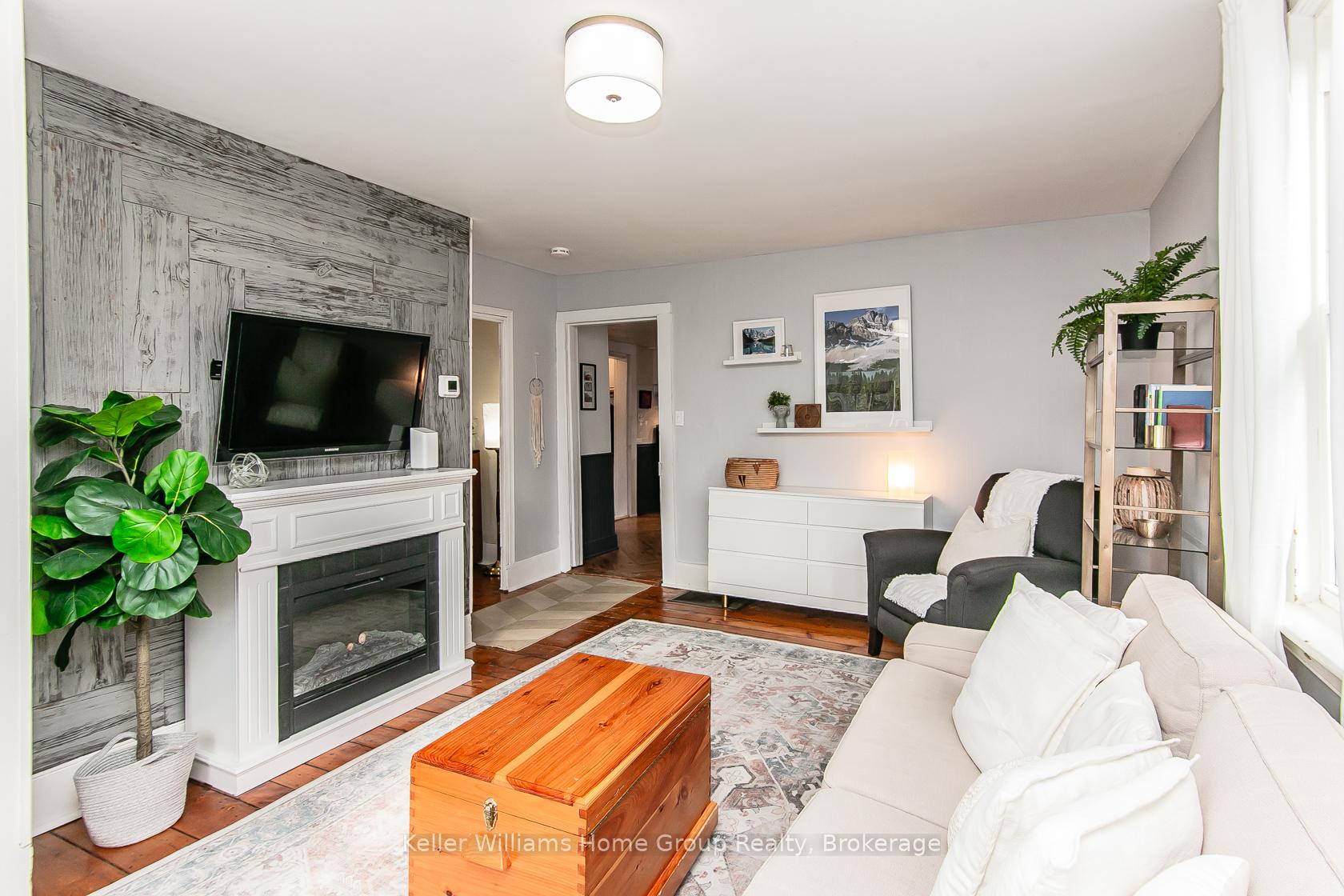 Photo 3 of 21 Inkerman Street, Guelph, Junction/Onward Willow — HOMEH