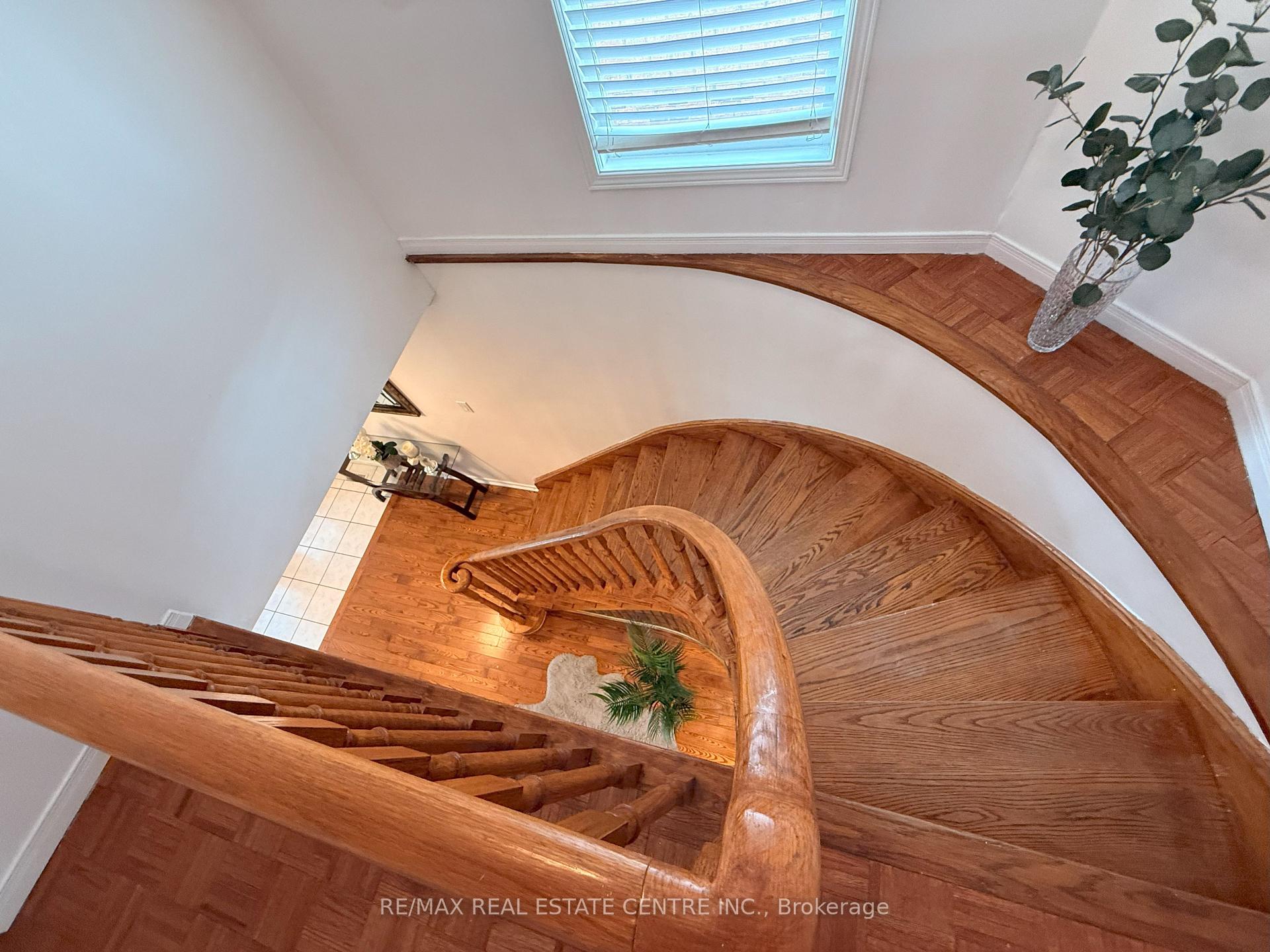 Photo 7 of 84 Creditstone Road, Brampton, Fletcher's Creek South — HOMEH