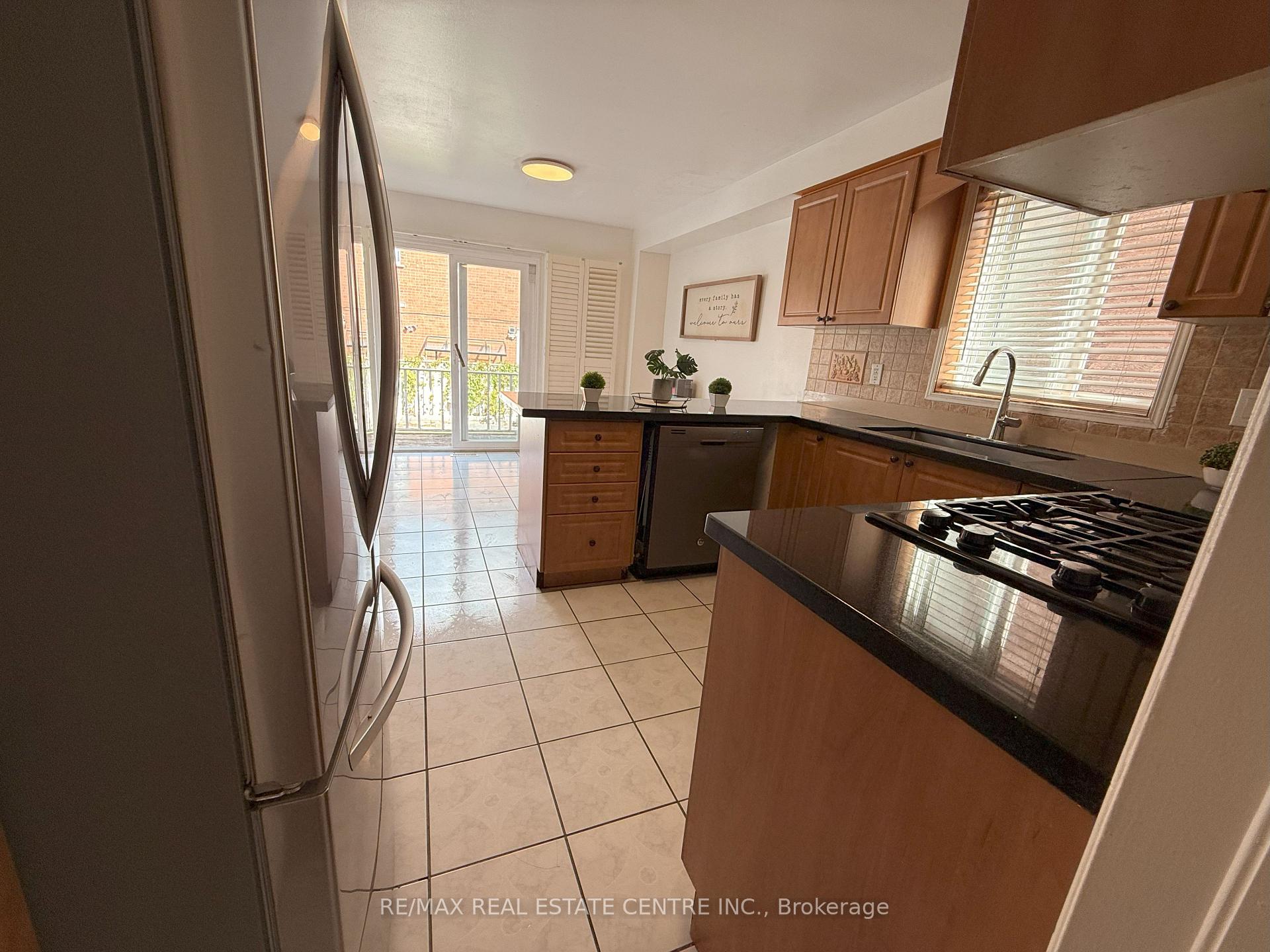 Photo 13 of 84 Creditstone Road, Brampton, Fletcher's Creek South — HOMEH