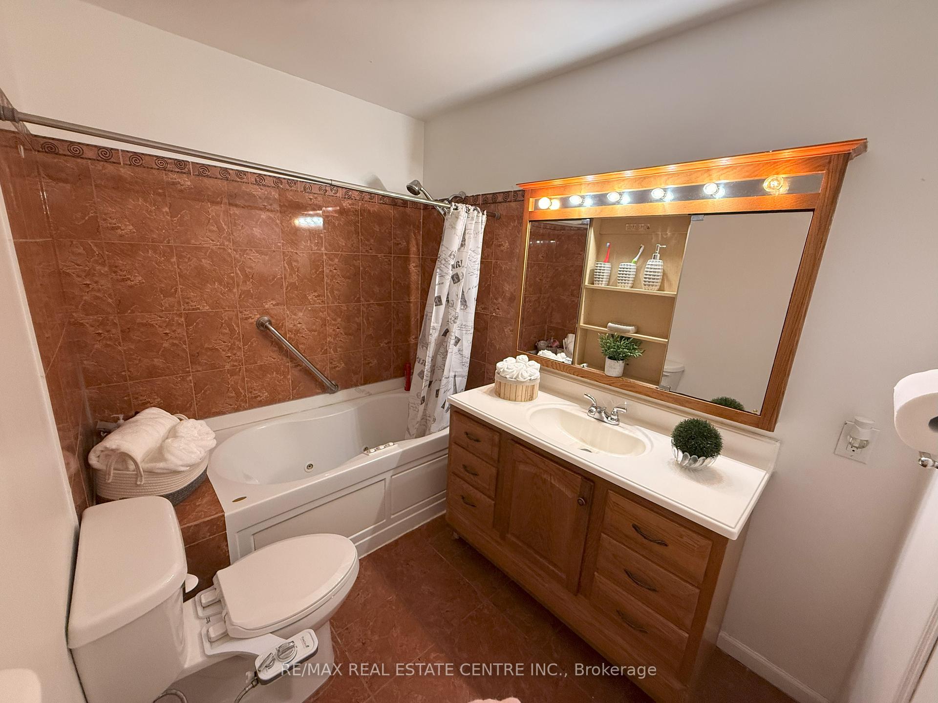 Photo 20 of 84 Creditstone Road, Brampton, Fletcher's Creek South — HOMEH