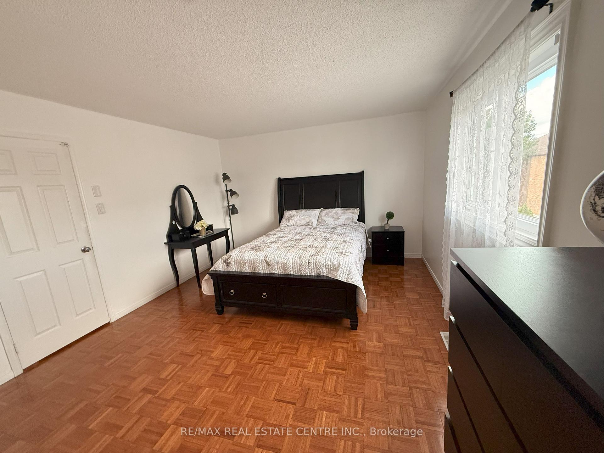 Photo 21 of 84 Creditstone Road, Brampton, Fletcher's Creek South — HOMEH