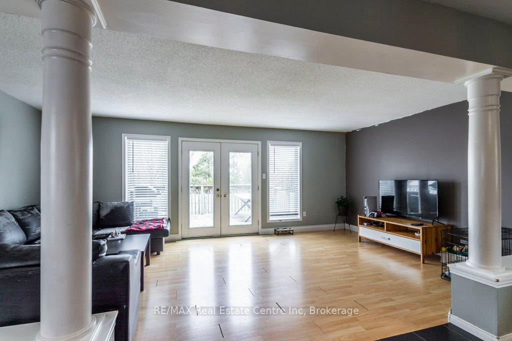 Photo 17 of 71 Milson Crescent, Guelph, Kortright Hills — HOMEH