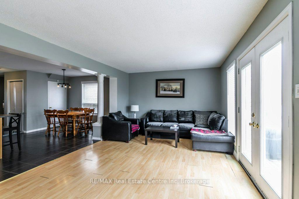 Photo 18 of 71 Milson Crescent, Guelph, Kortright Hills — HOMEH