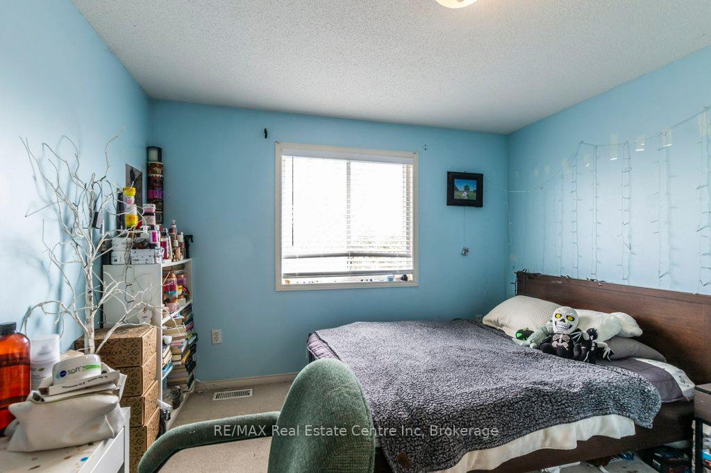 Photo 19 of 71 Milson Crescent, Guelph, Kortright Hills — HOMEH