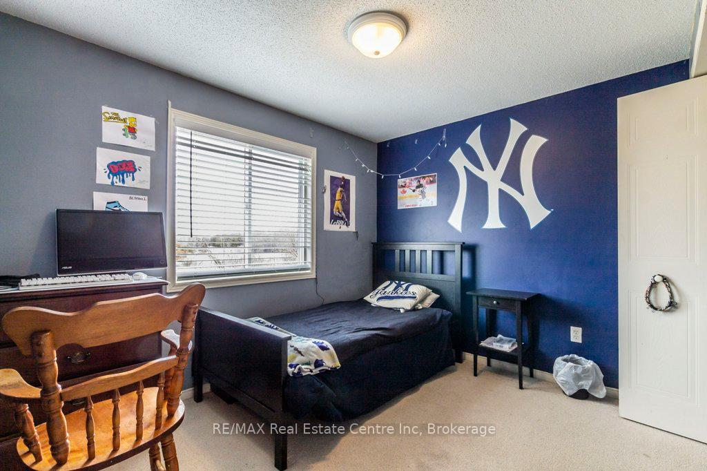 Photo 21 of 71 Milson Crescent, Guelph, Kortright Hills — HOMEH