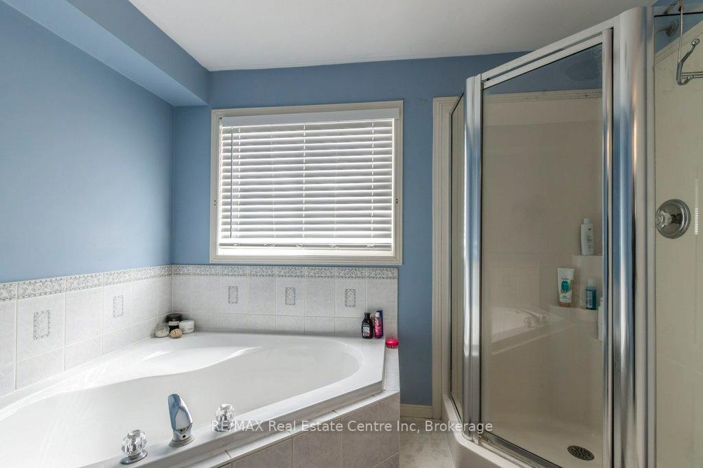 Photo 28 of 71 Milson Crescent, Guelph, Kortright Hills — HOMEH