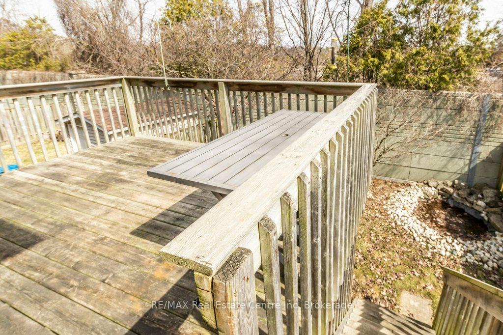 Photo 38 of 71 Milson Crescent, Guelph, Kortright Hills — HOMEH