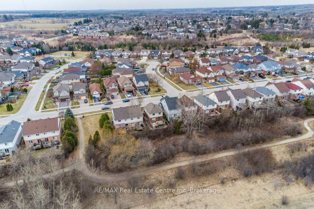Photo 45 of 71 Milson Crescent, Guelph, Kortright Hills — HOMEH