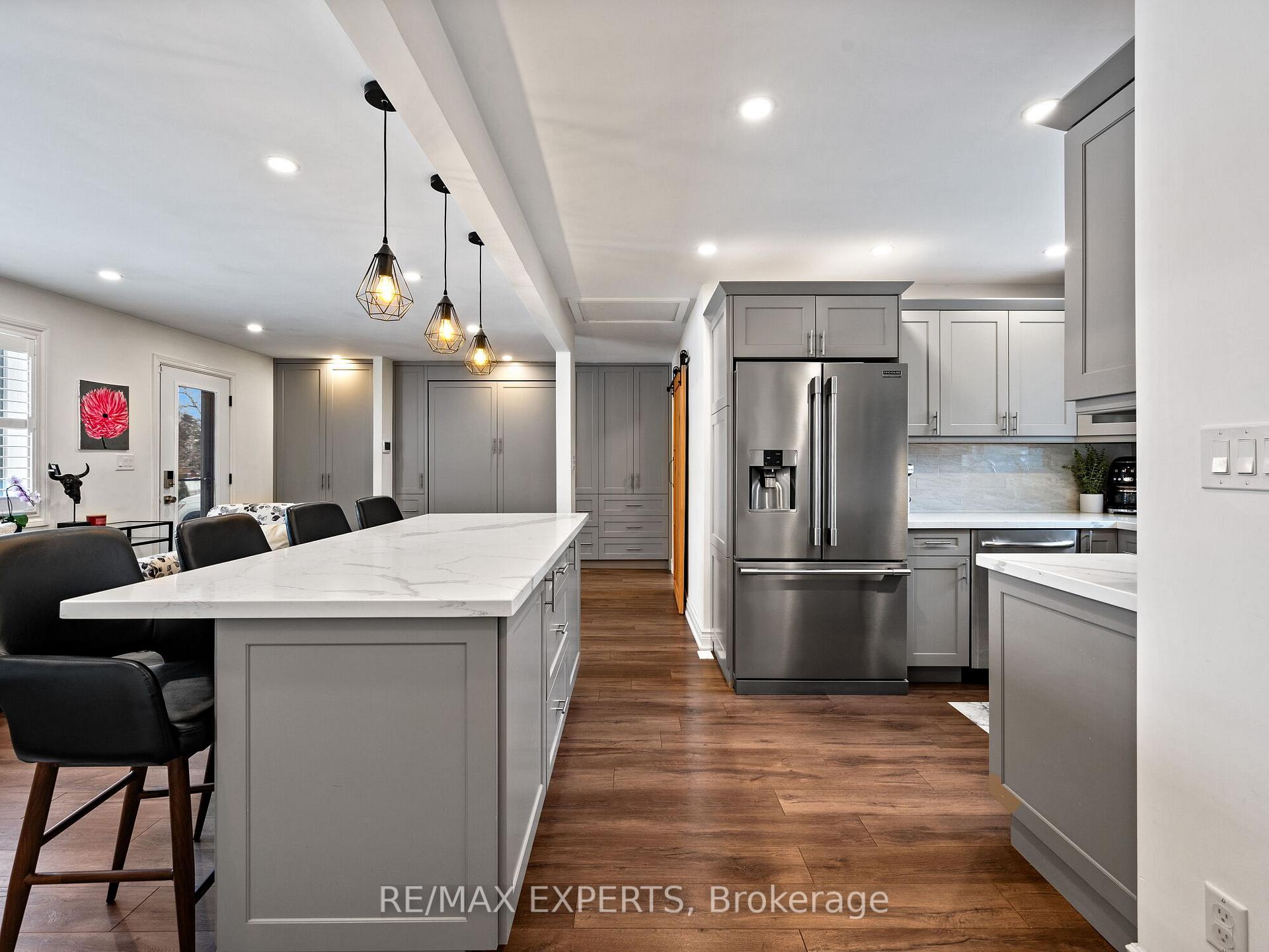 Photo 13 of 135 Martha Crescent, Caledon, Bolton West — HOMEH