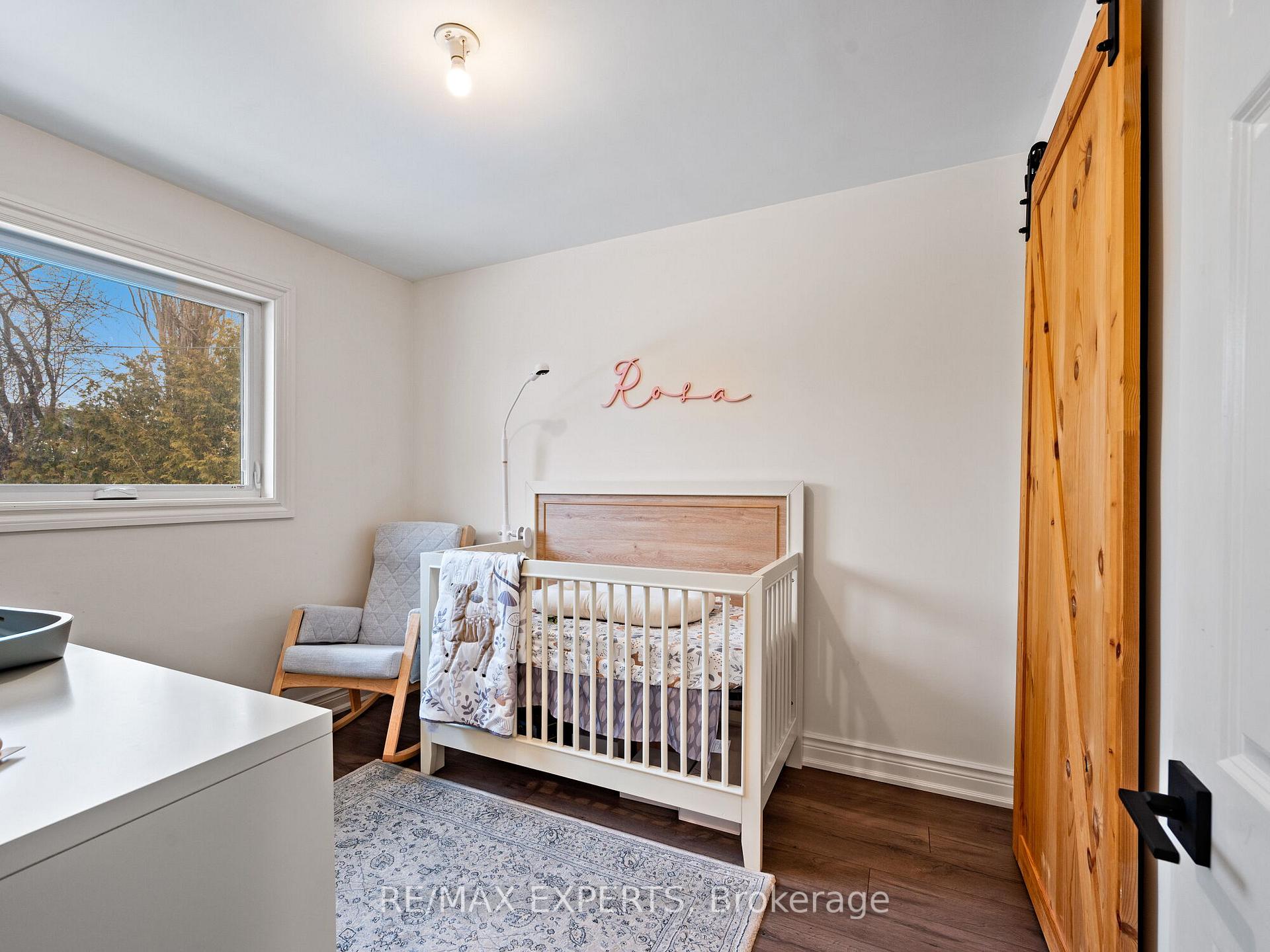 Photo 19 of 135 Martha Crescent, Caledon, Bolton West — HOMEH