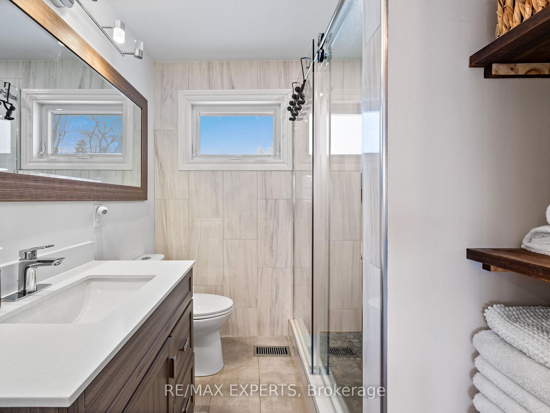 Photo 25 of 135 Martha Crescent, Caledon, Bolton West — HOMEH