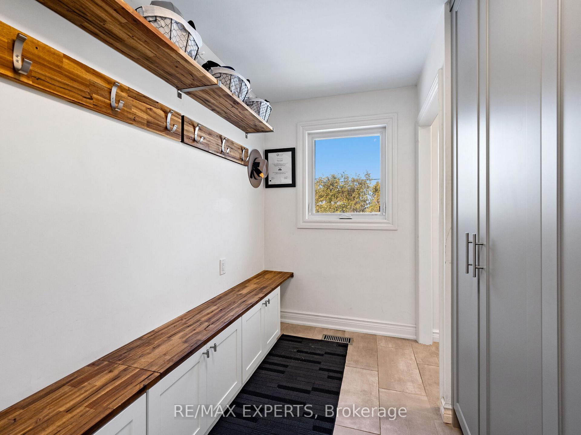 Photo 29 of 135 Martha Crescent, Caledon, Bolton West — HOMEH