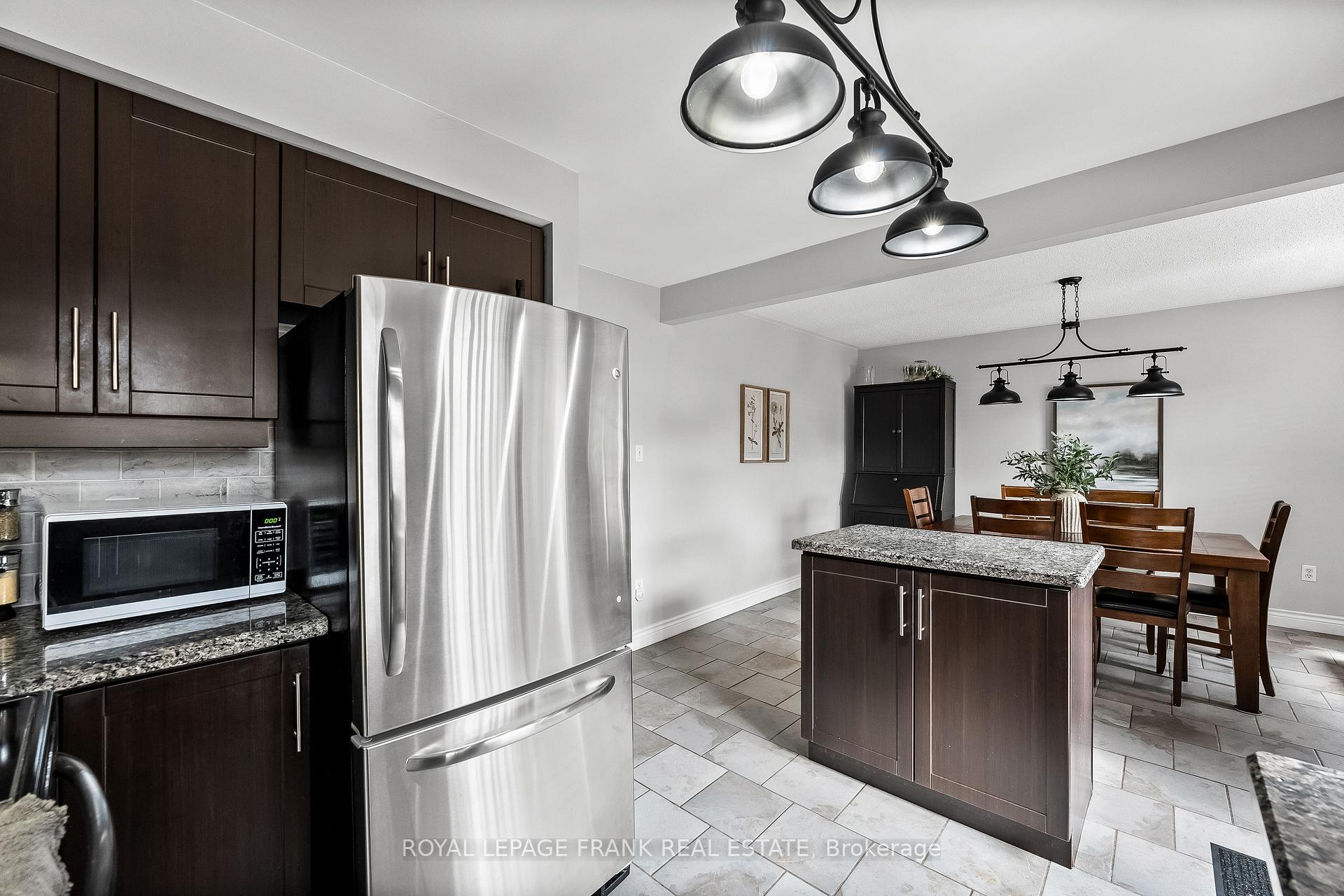 Photo 9 of 42 Mann Street, Clarington, Bowmanville — HOMEH