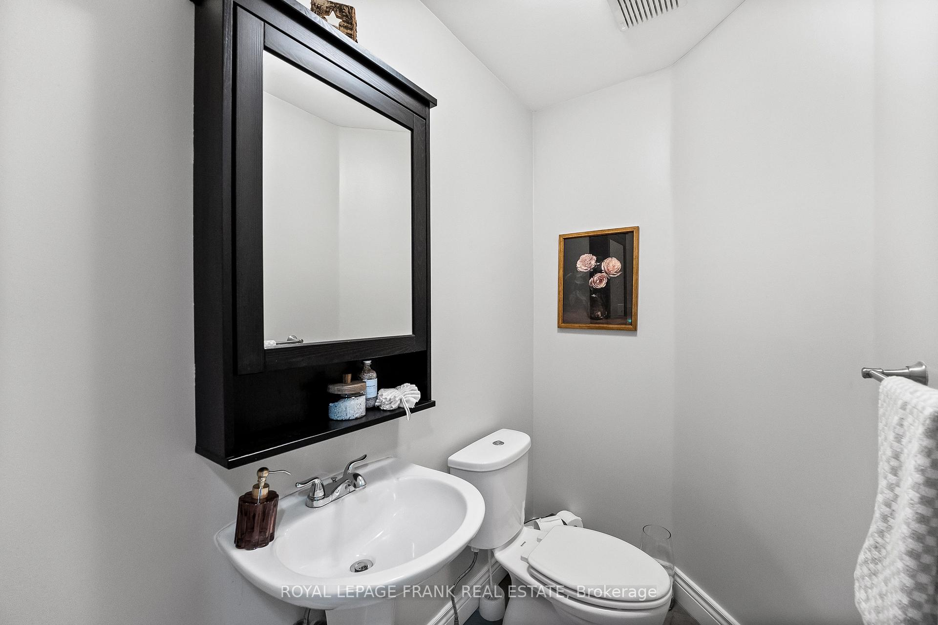 Photo 12 of 42 Mann Street, Clarington, Bowmanville — HOMEH