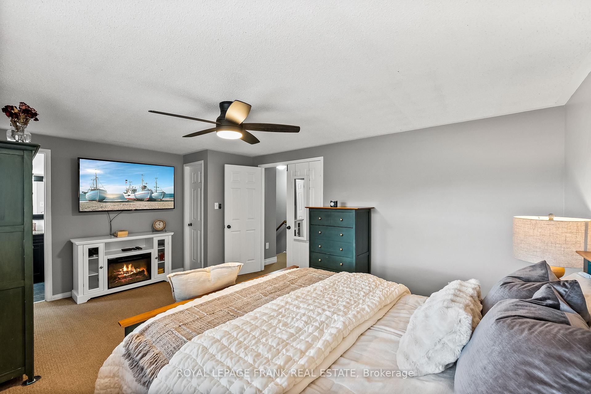 Photo 14 of 42 Mann Street, Clarington, Bowmanville — HOMEH